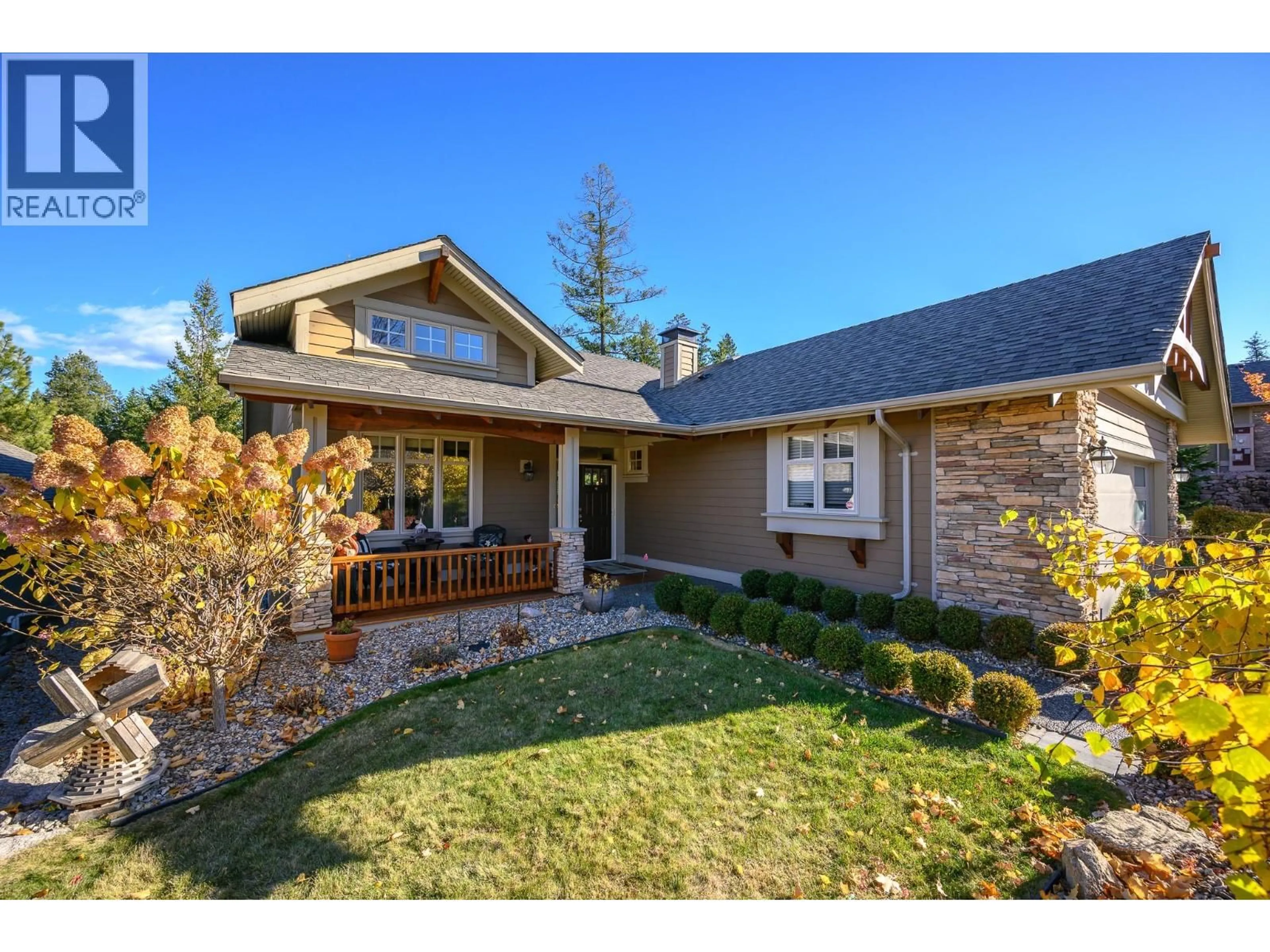 Home with vinyl exterior material, street for 142 DORMIE PARK CRESCENT, Vernon British Columbia V1H1Y7