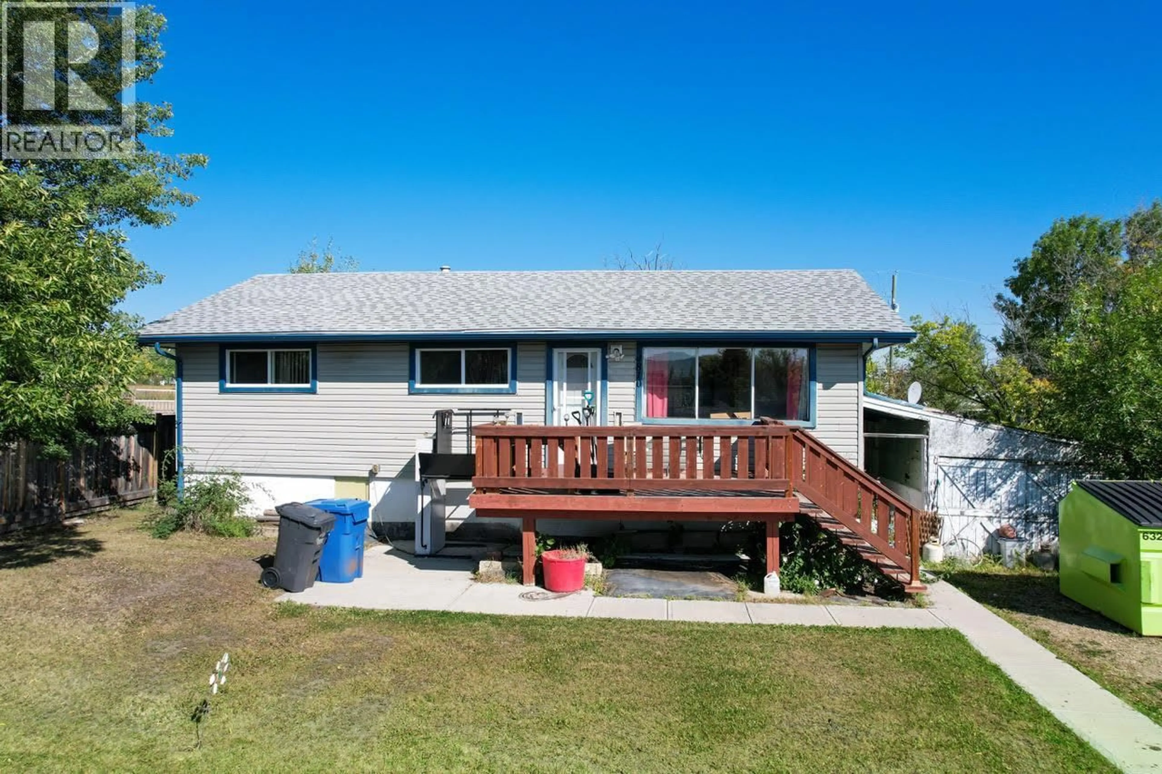 Home with vinyl exterior material, water/lake/river/ocean view for 4810 48 AVENUE, Pouce Coupe British Columbia V0C2C0