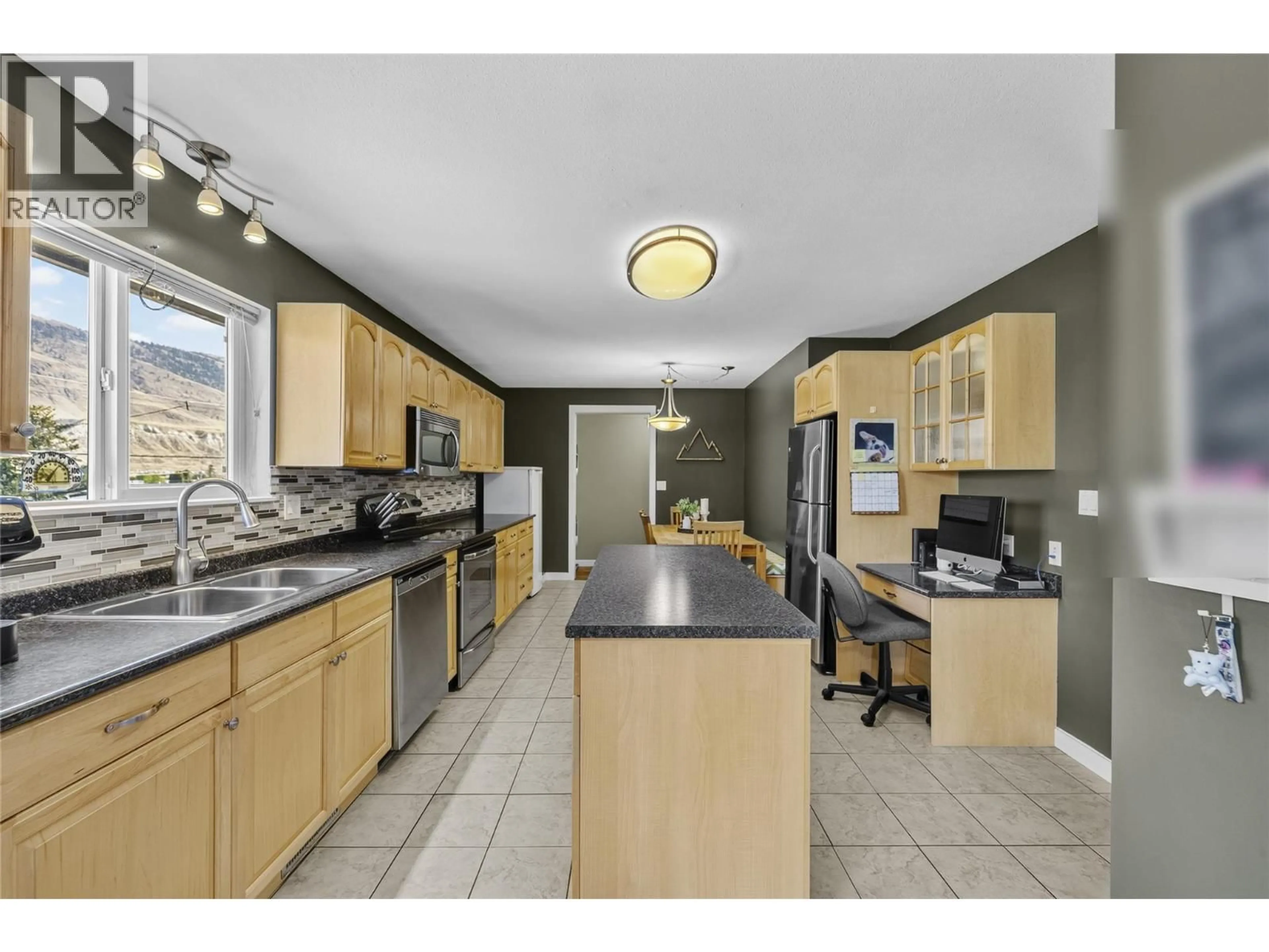 Open concept kitchen, ceramic/tile floor for 2045 VALLEYVIEW DRIVE, Kamloops British Columbia V2C4C3
