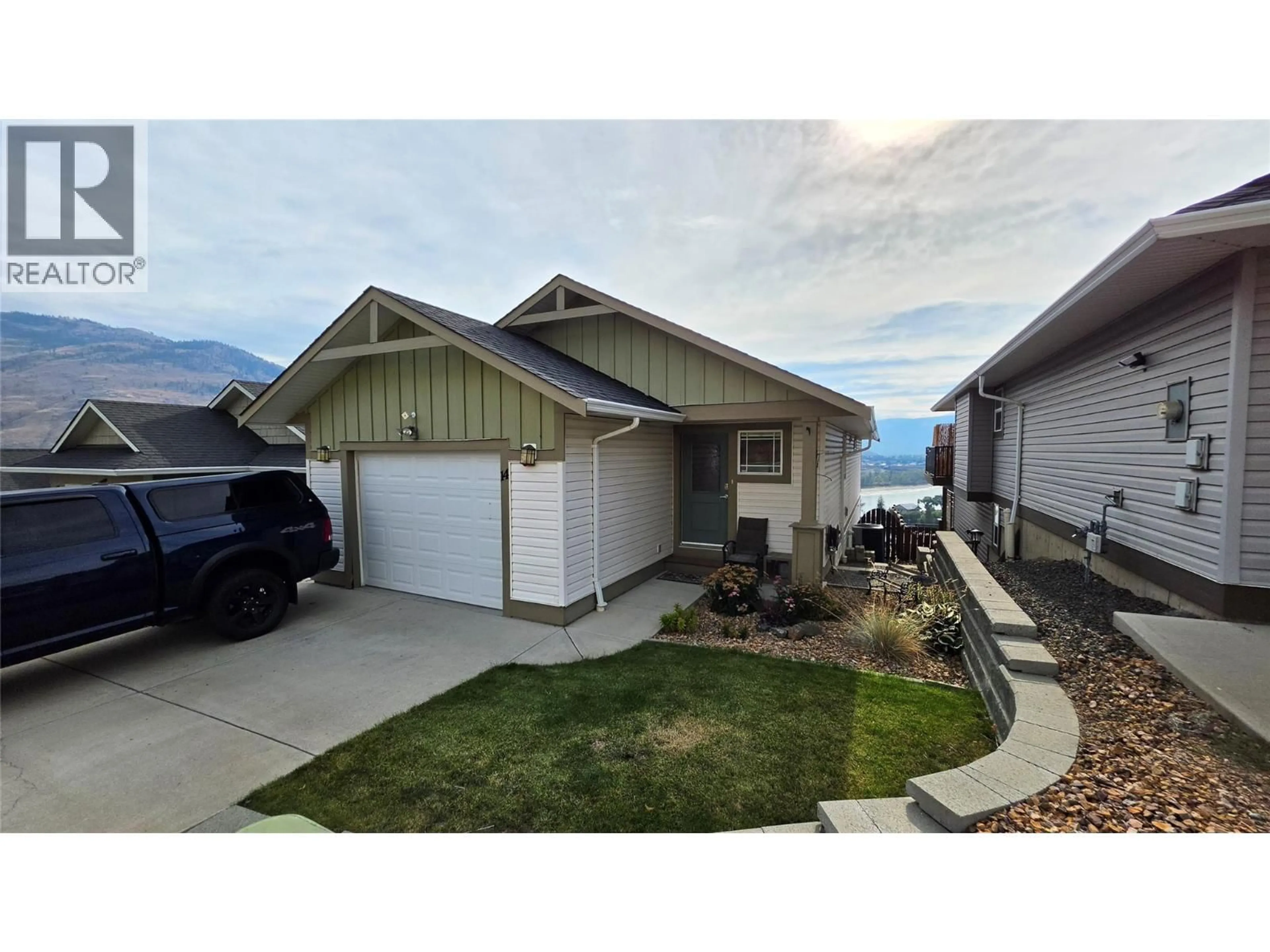 Home with vinyl exterior material, mountain view for 14 900 STAGECOACH DRIVE, Kamloops British Columbia V2B0B7