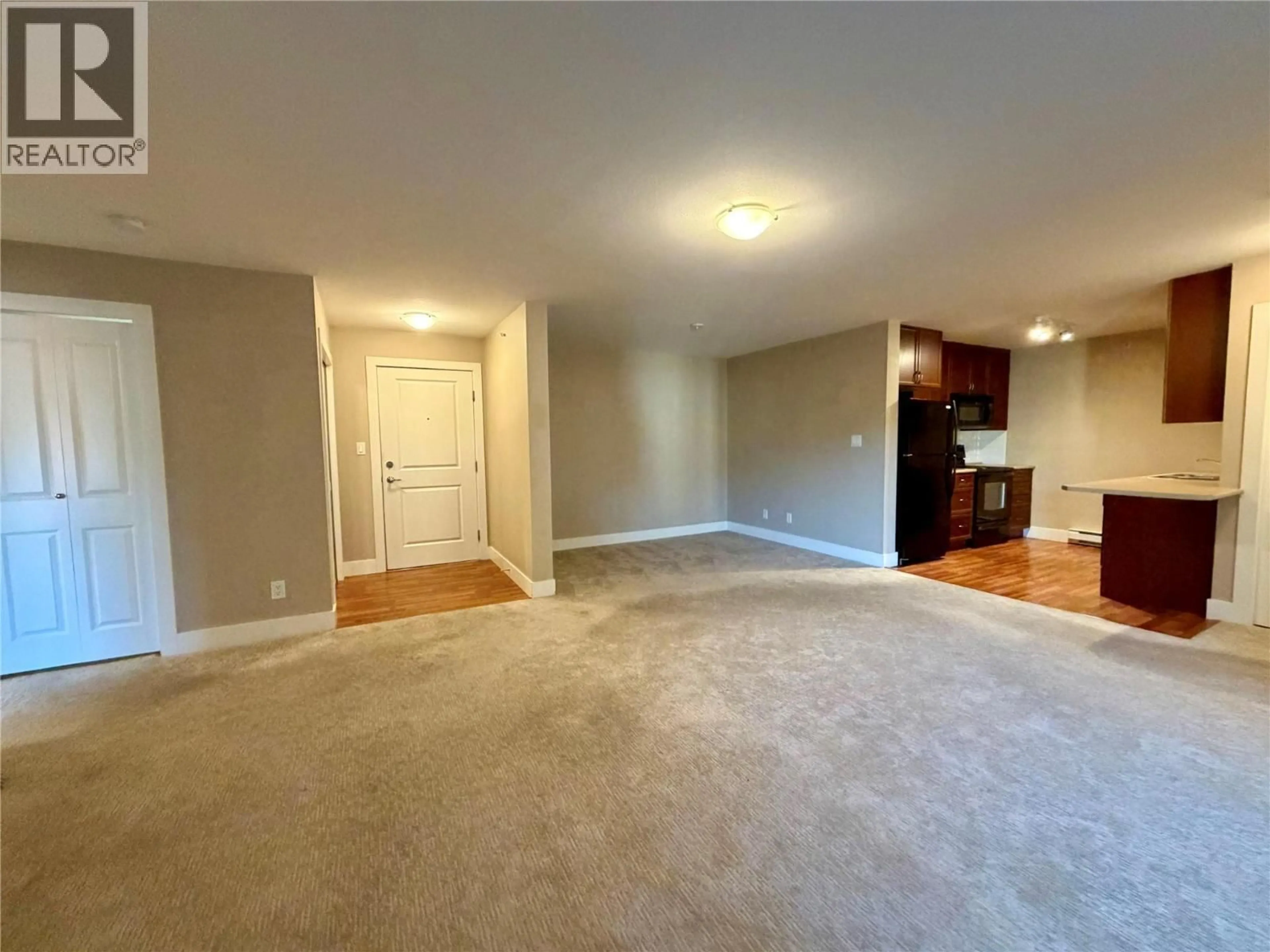 A pic of a room for 402 - 246 HASTING AVENUE, Penticton British Columbia V2A2V6