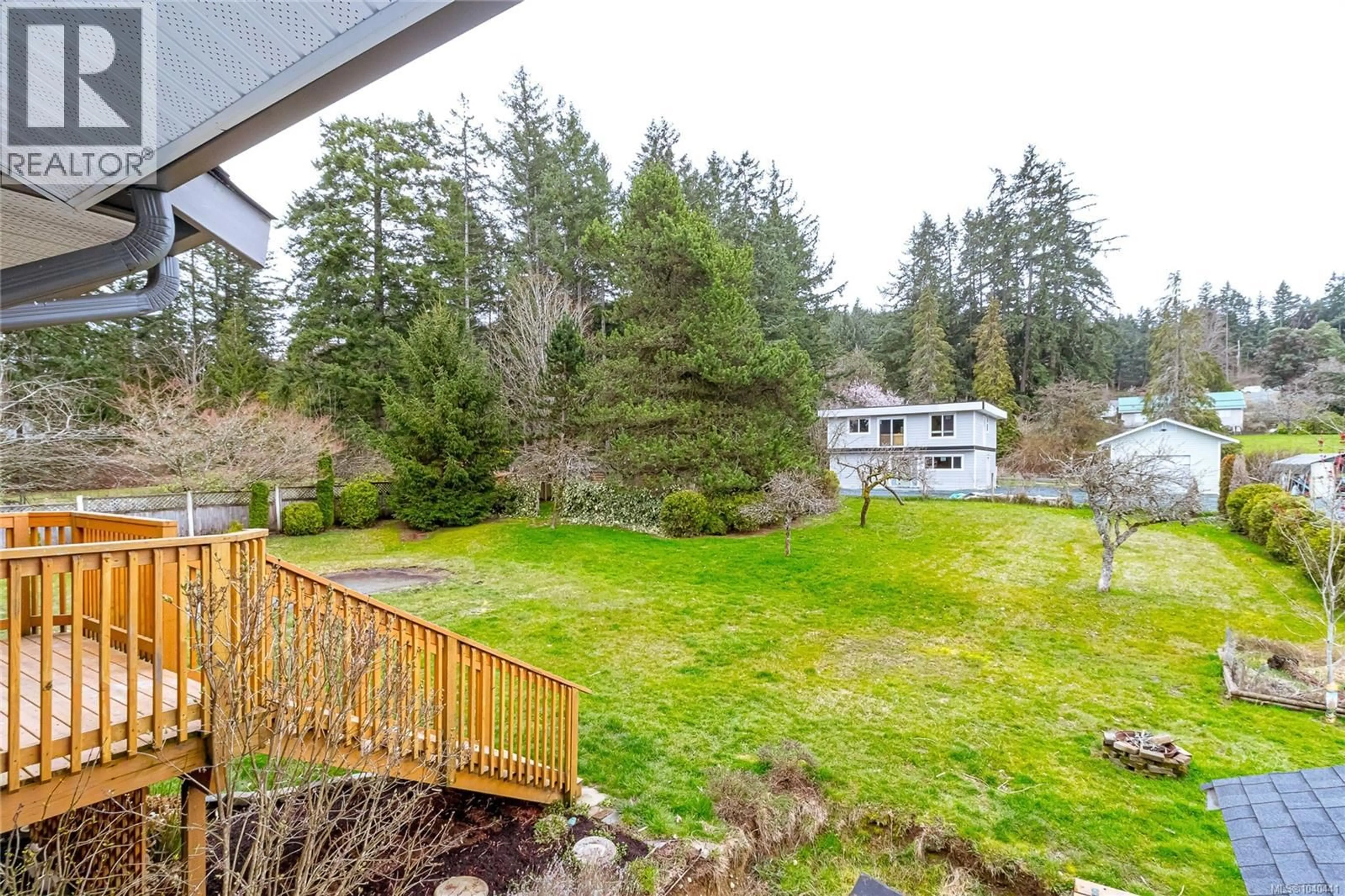 A pic from outside/outdoor area/front of a property/back of a property/a pic from drone, unknown for 1476 TATLO ROAD, Crofton British Columbia V9L5W7