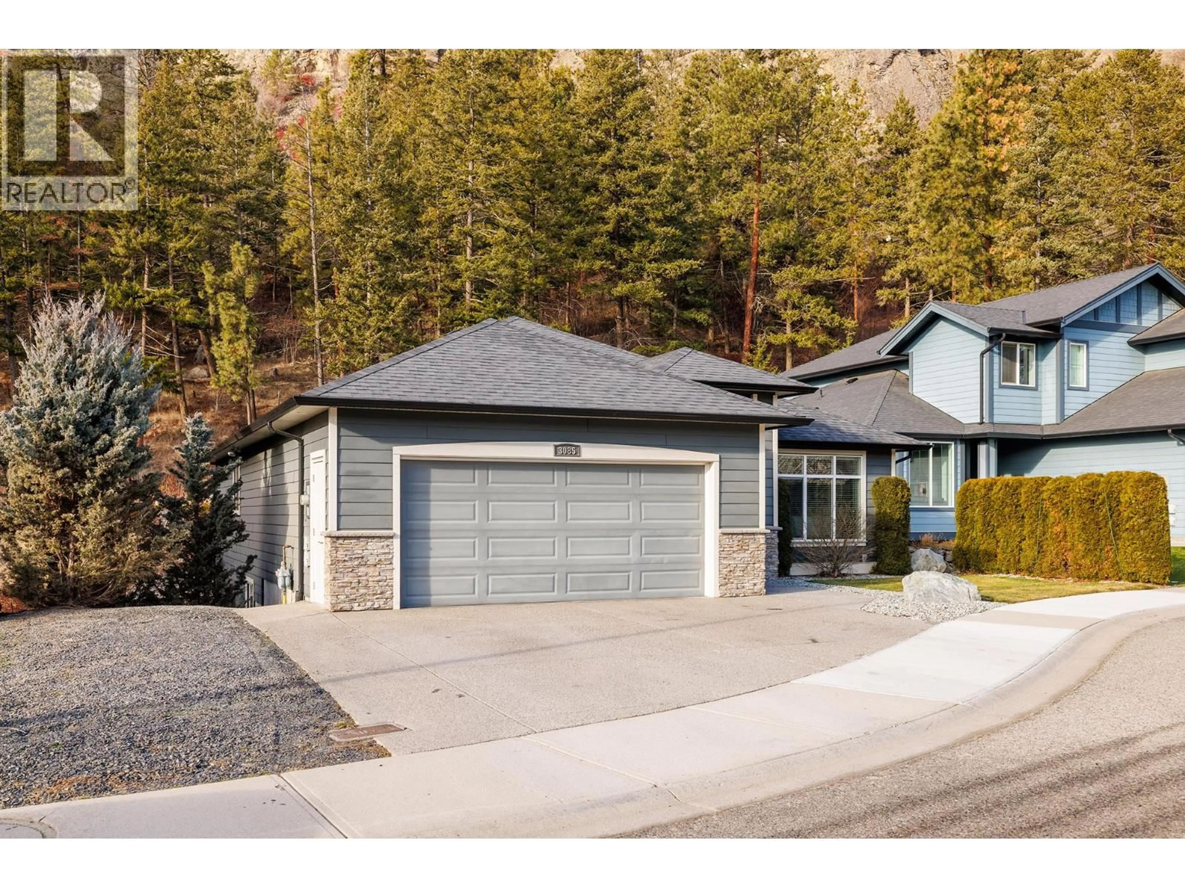 Home with vinyl exterior material, street for 3085 LAKEVIEW COVE ROAD, West Kelowna British Columbia V1Z3P6