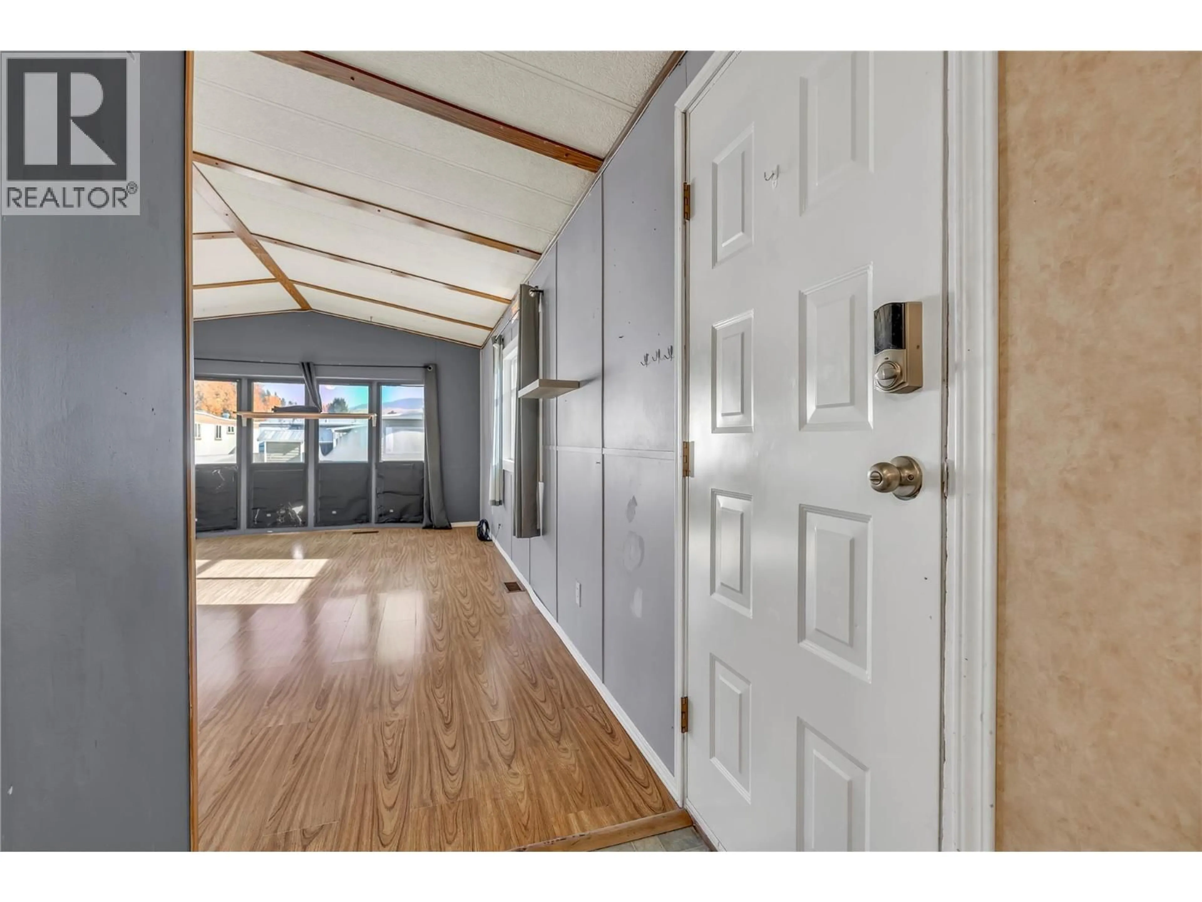 Indoor entryway for 50 - 473 CORINA AVE OTHER, Princeton British Columbia V0X1W0