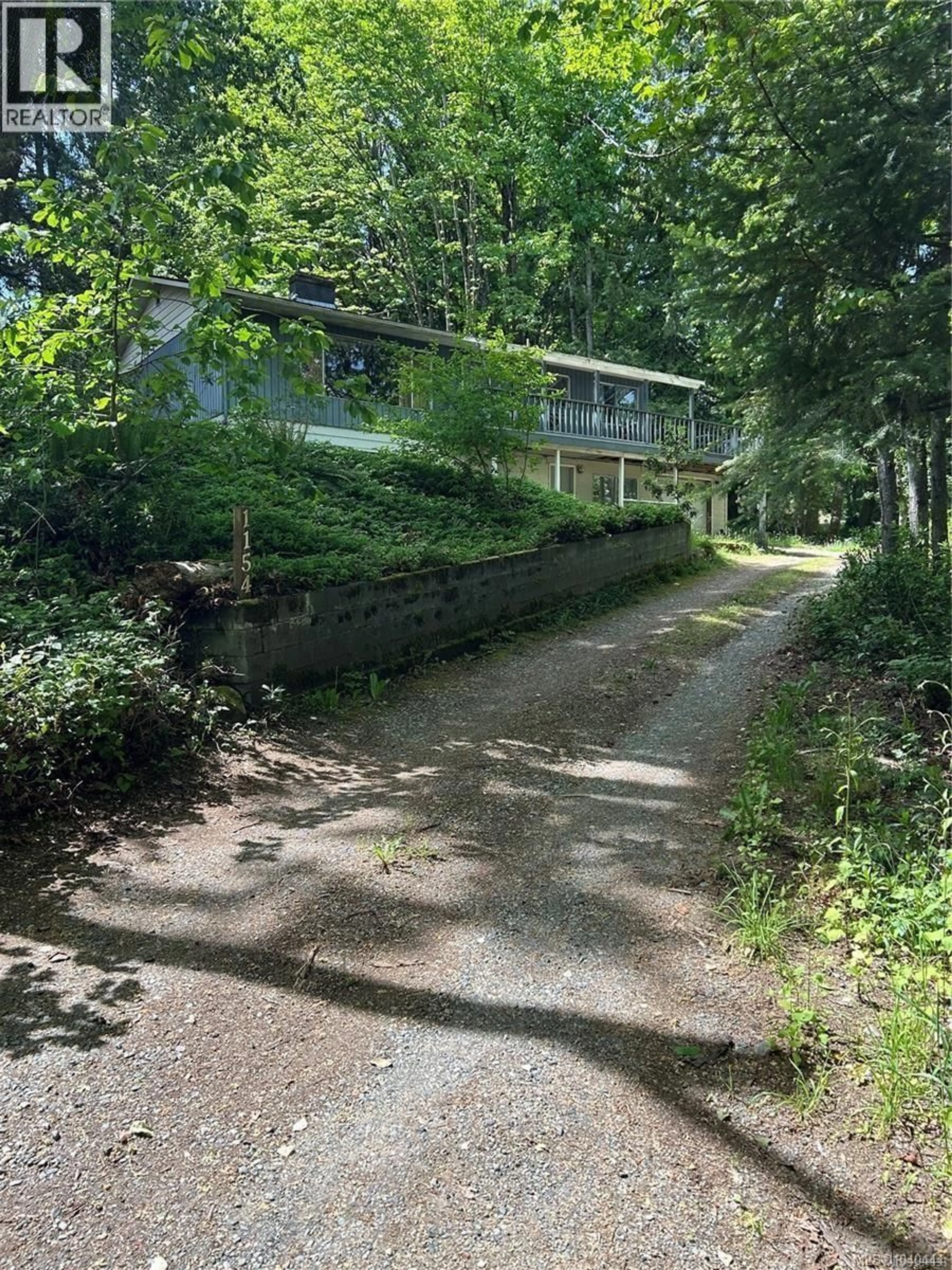 A pic from outside/outdoor area/front of a property/back of a property/a pic from drone, unknown for 1154 2ND AVENUE, Ladysmith British Columbia V9G1A4
