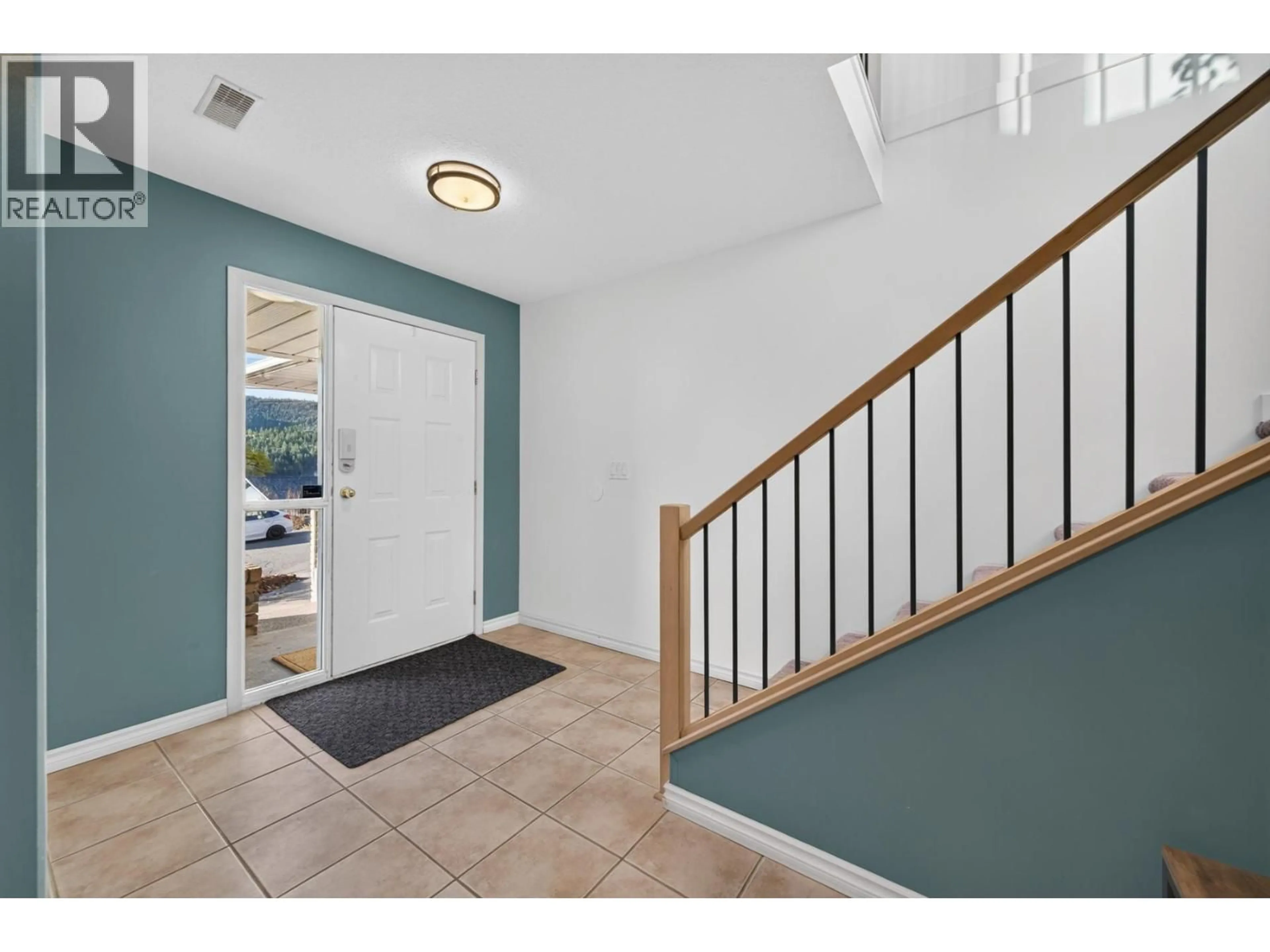 Indoor entryway for 1432 MT DUFFERIN DRIVE, Kamloops British Columbia V2E1S1