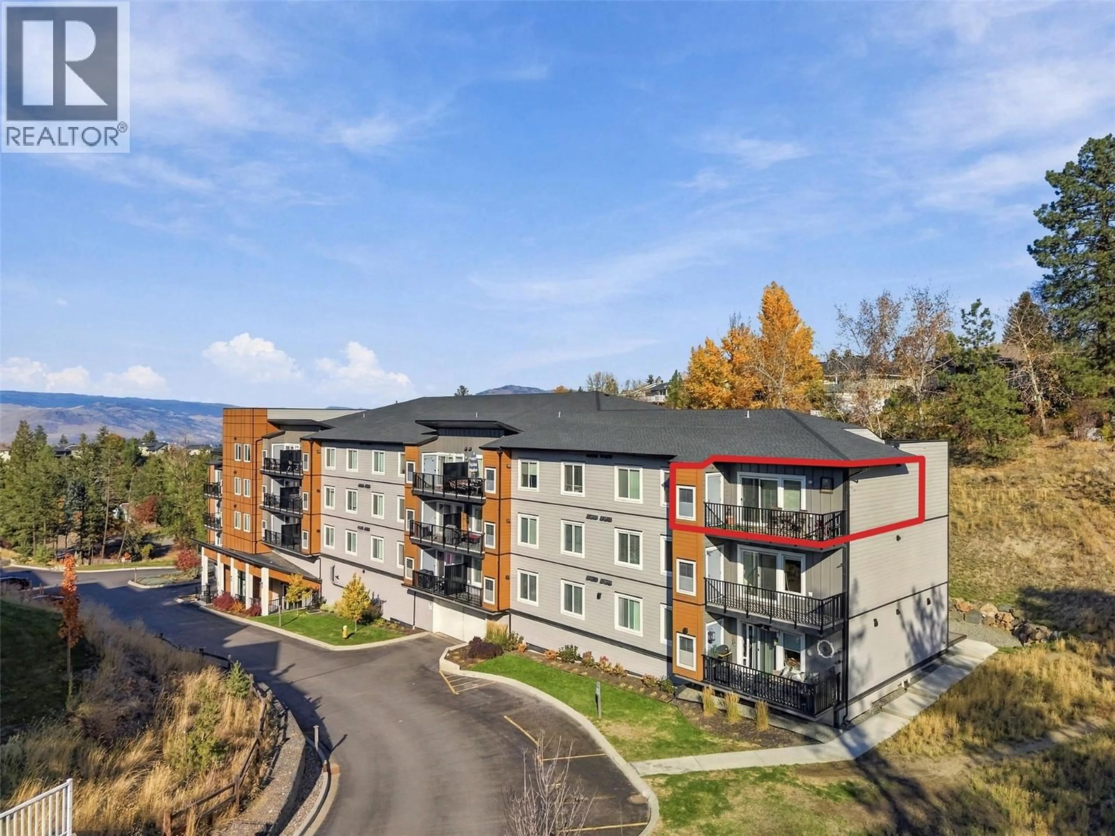 A pic from outside/outdoor area/front of a property/back of a property/a pic from drone, building for 405 - 2046 ROBSON PLACE, Kamloops British Columbia V2E0A5