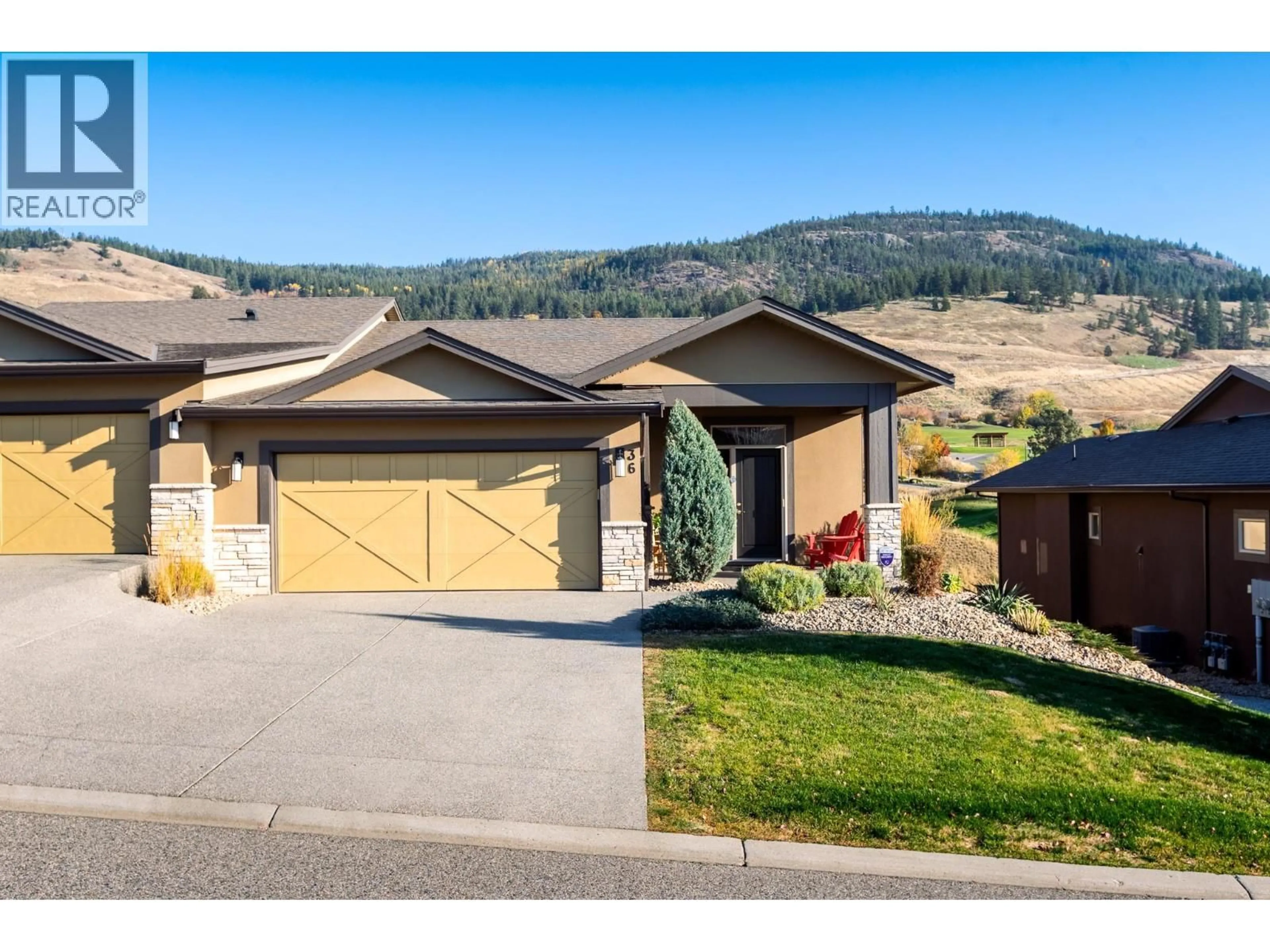 Home with vinyl exterior material, street for 36 - 1836 TOWER RANCH BOULEVARD, Kelowna British Columbia V1P1S8
