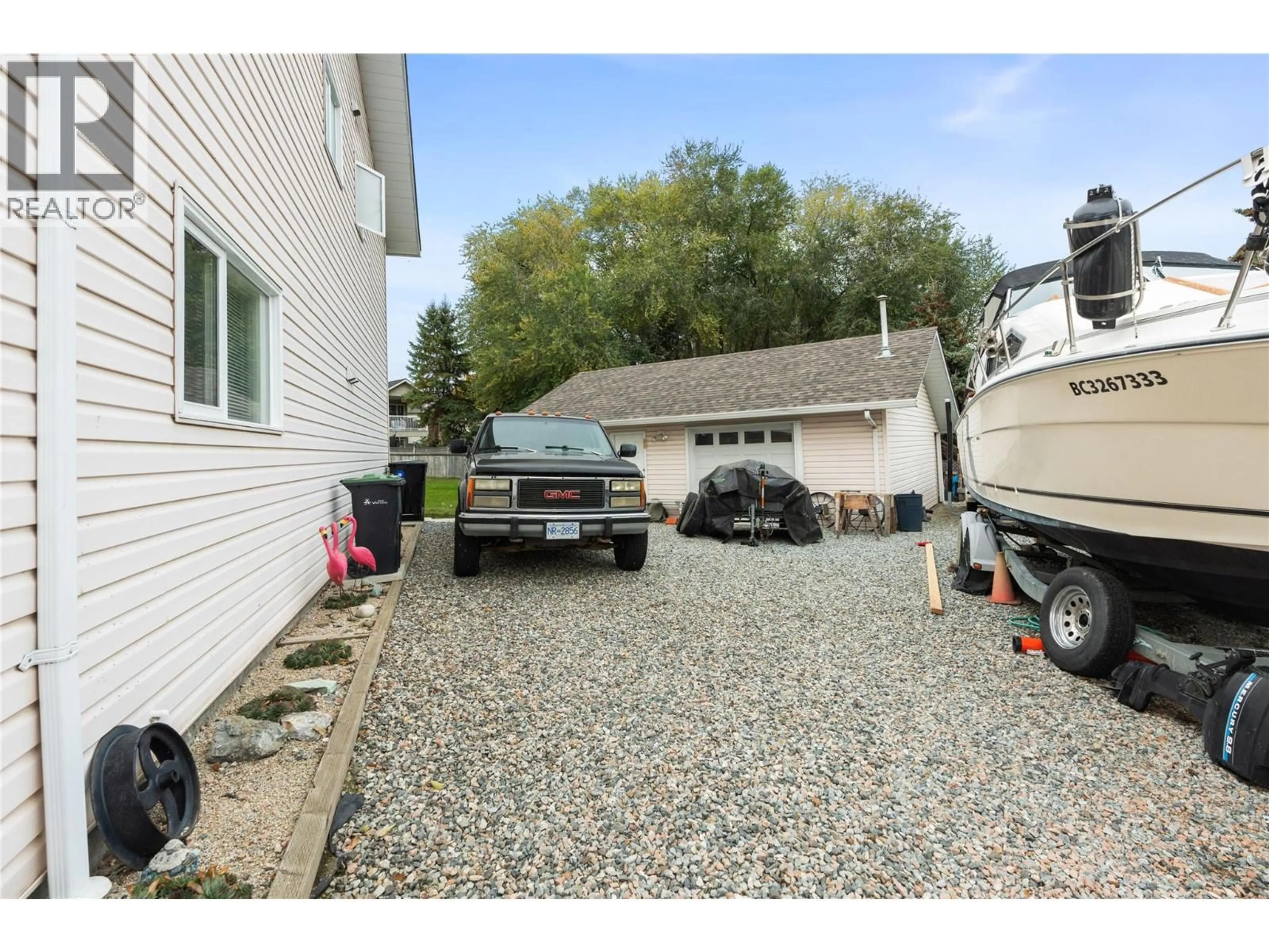 Indoor garage for 420 MT FOSTHALL PLACE, Vernon British Columbia V1B2W2