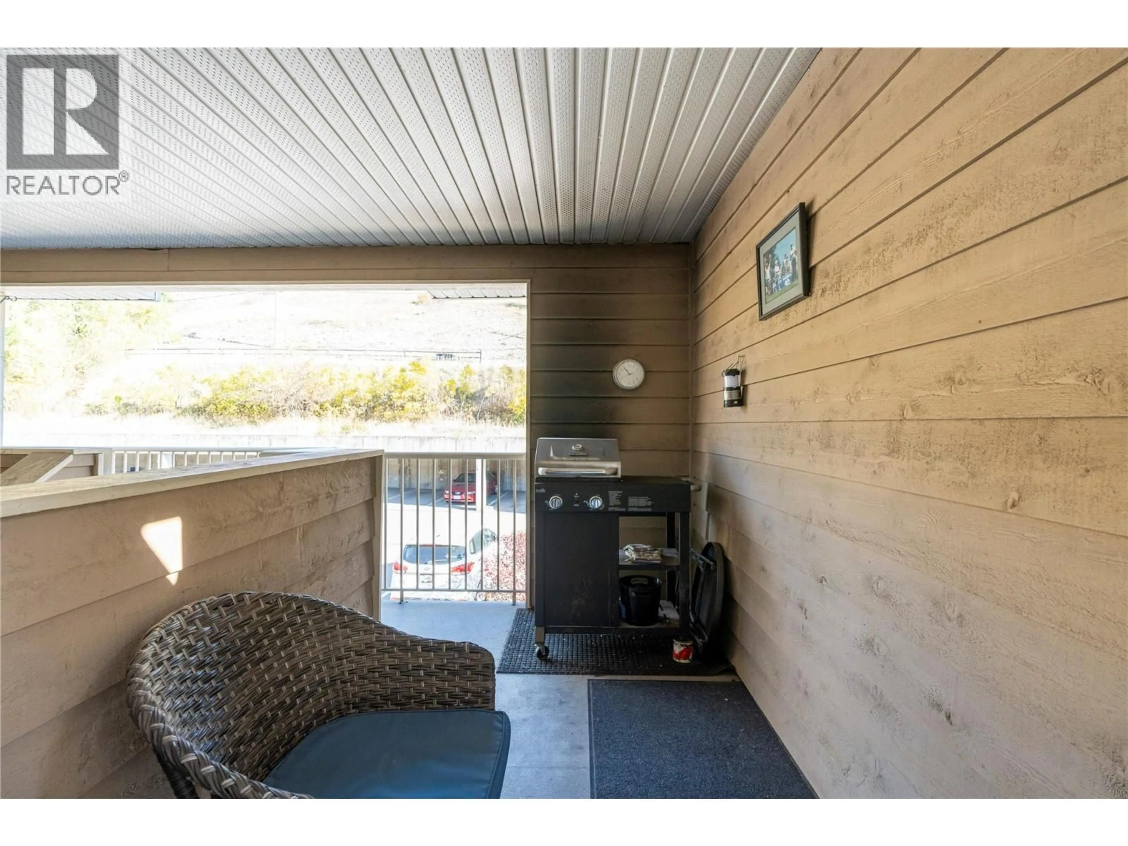 Patio, unknown for 305 - 307 BROWNE ROAD, Vernon British Columbia V1T7M2