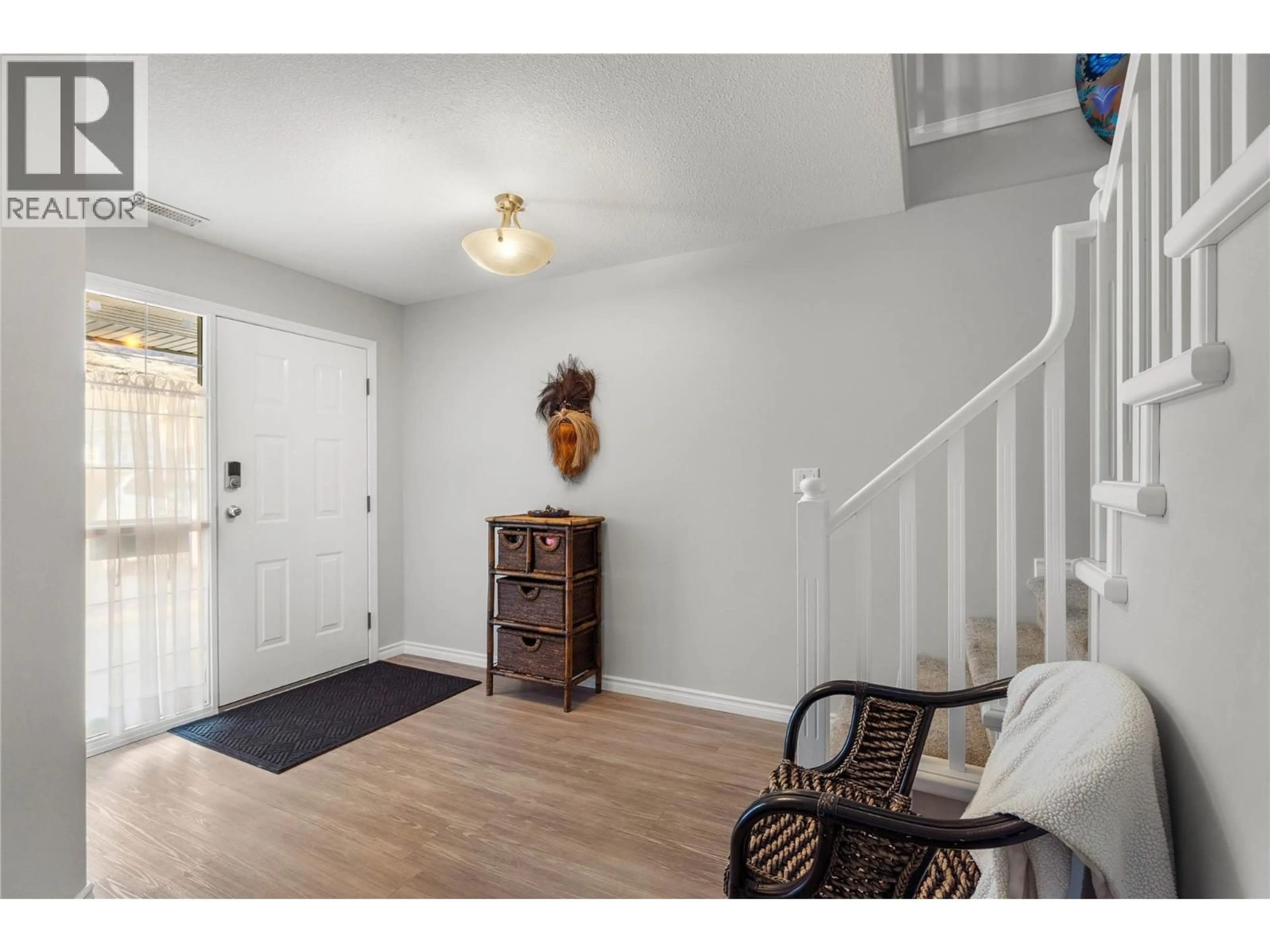 Indoor entryway for 27 - 1104 QUAIL DRIVE, Kamloops British Columbia V2B8S6