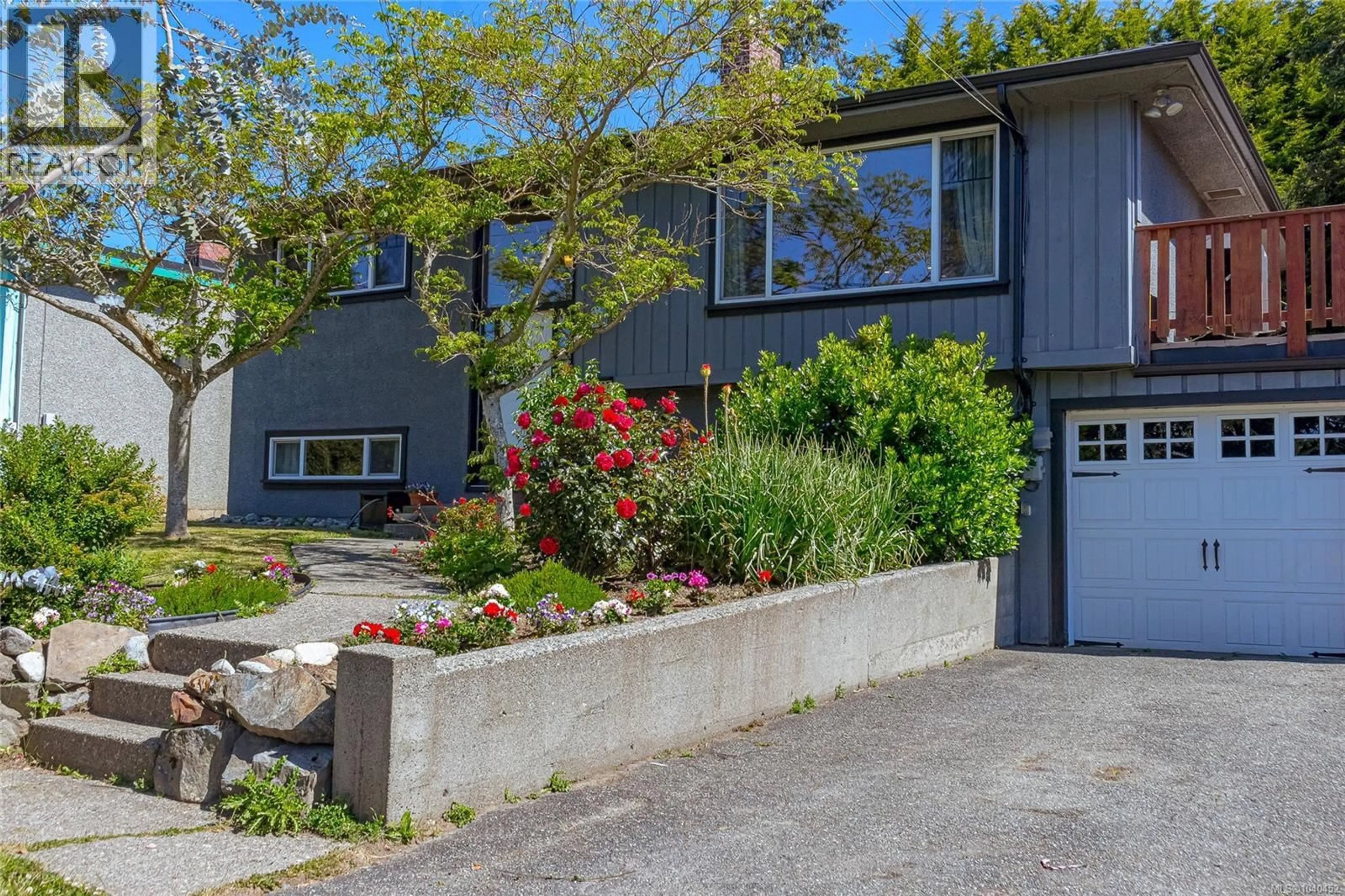 Unknown for 4067 CEDAR HILL CROSS ROAD, Saanich British Columbia V8X2J2