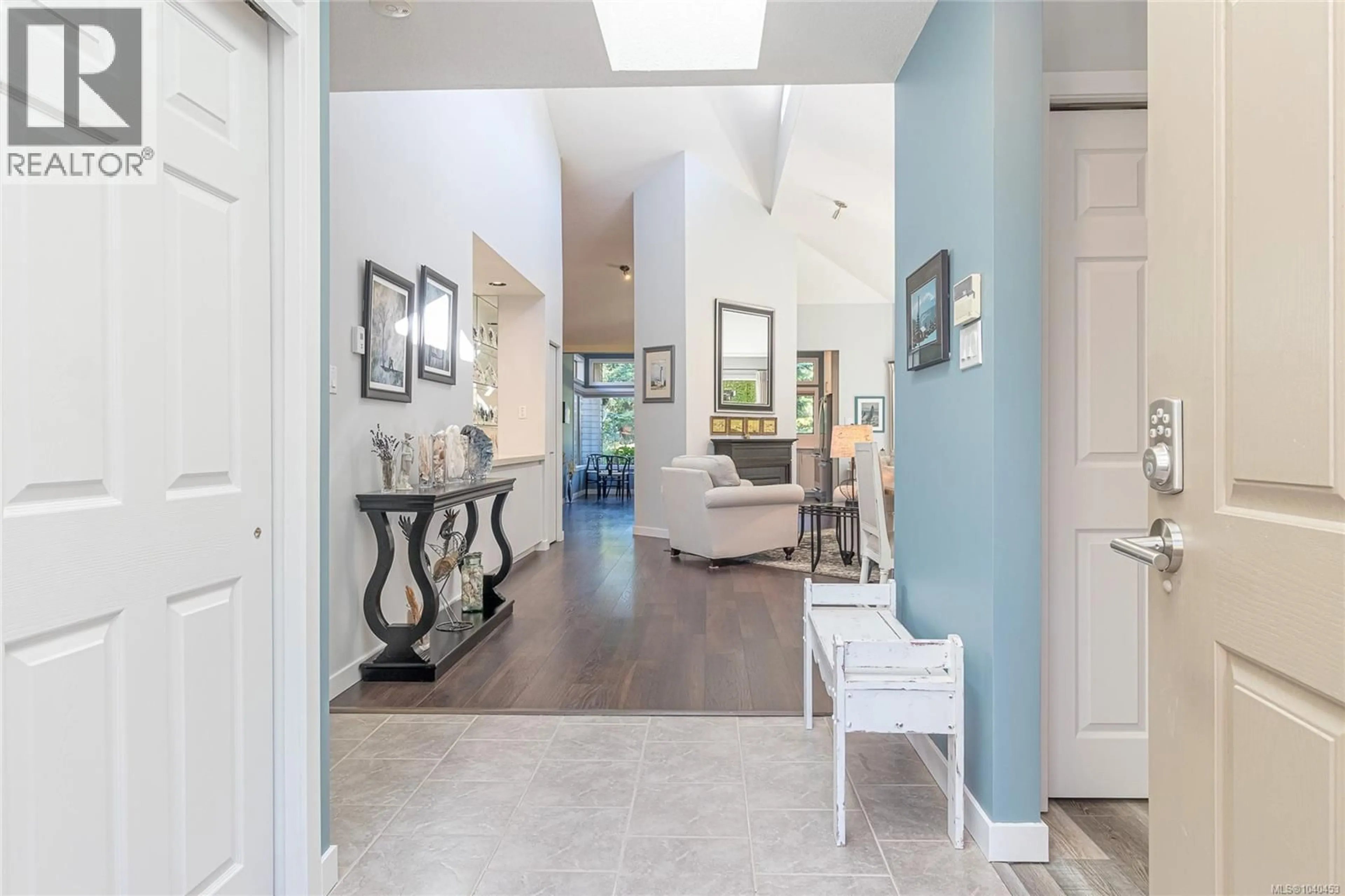 Indoor entryway for 960 ST. ANDREWS LANE, French Creek British Columbia V9P2M5