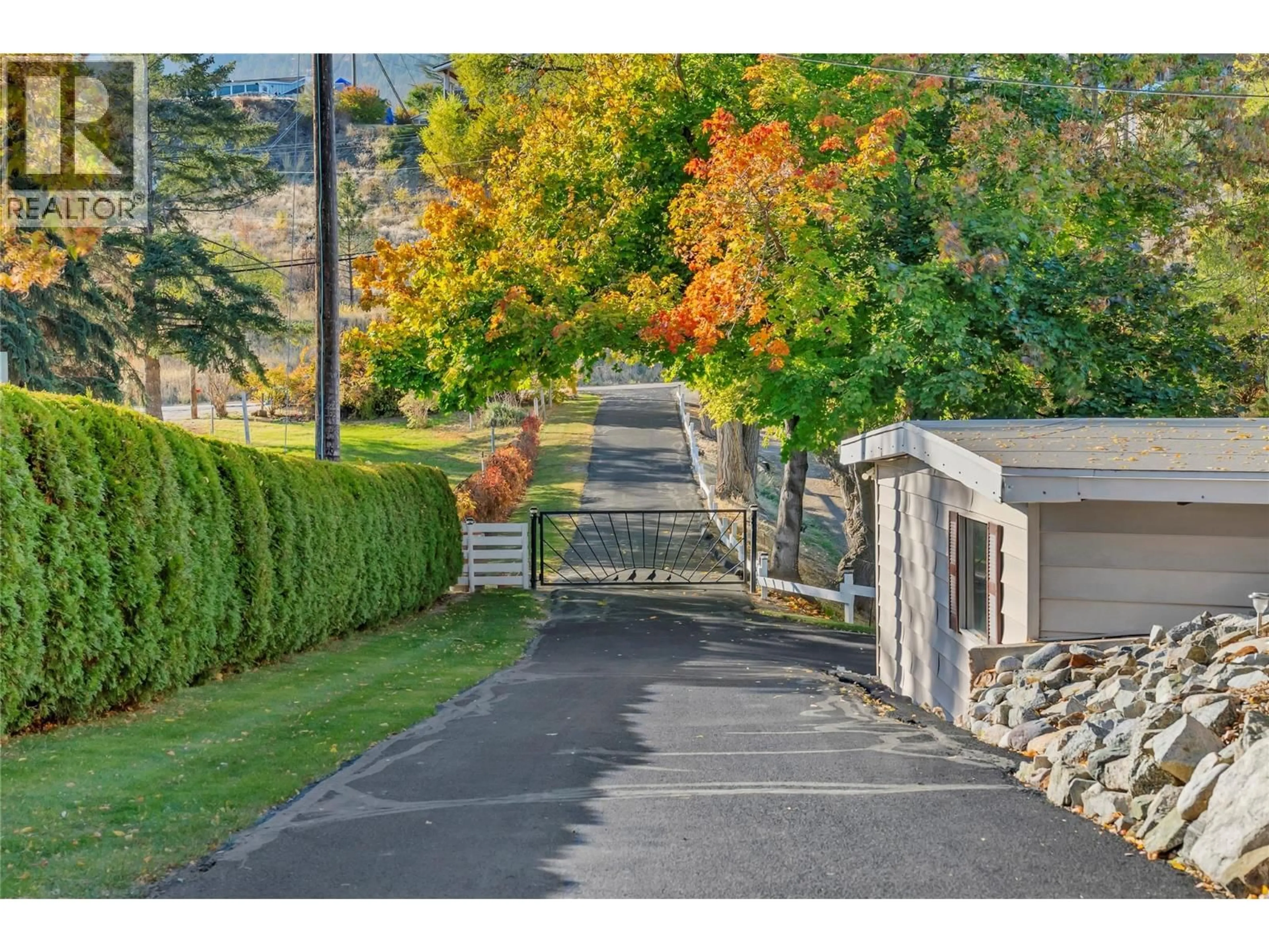 Unknown for 1005 WEST BENCH DRIVE, Penticton British Columbia V2A8Y4