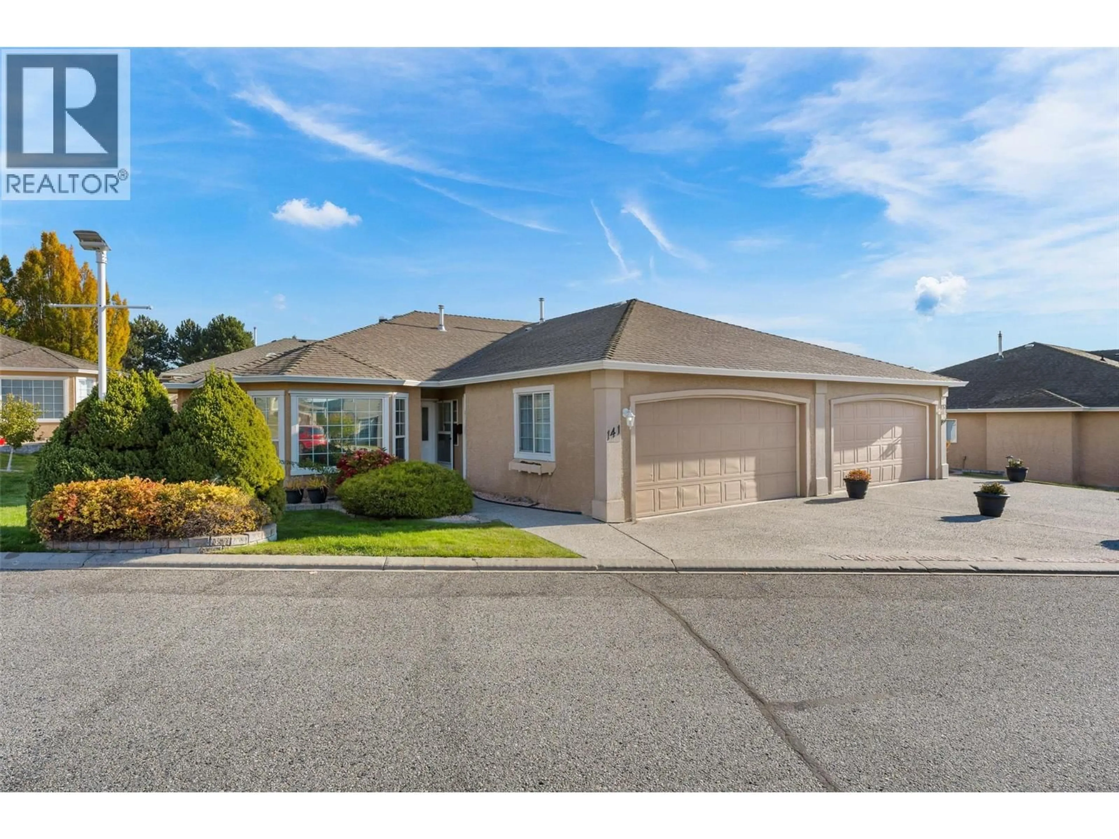 Home with vinyl exterior material, street for 141 - 2250 LOUIE DRIVE, West Kelowna British Columbia V4T2M6