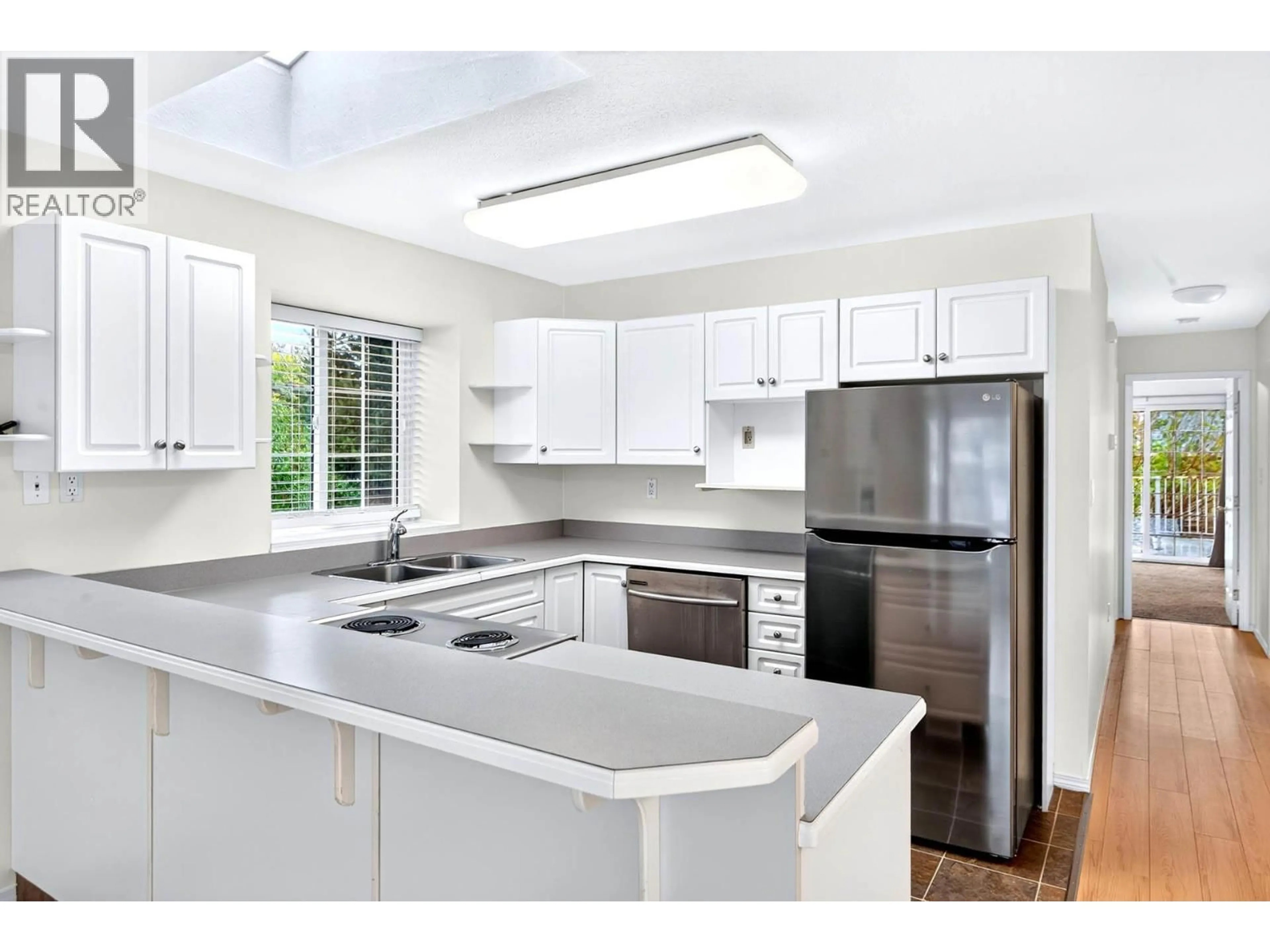 Standard kitchen, unknown for 235 JUNIPER AVENUE, Kamloops British Columbia V2B1H8