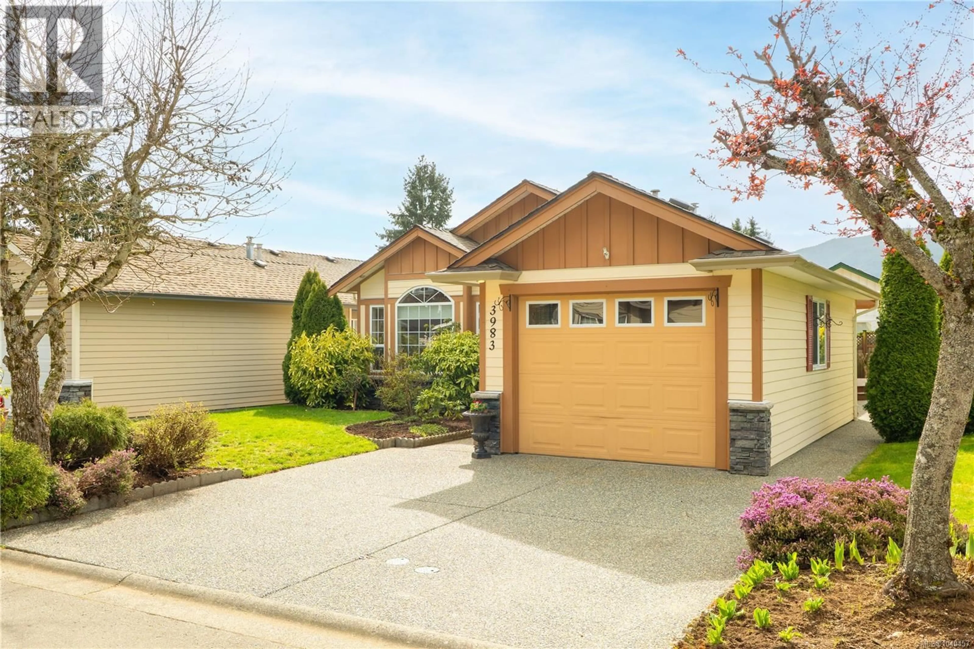Home with vinyl exterior material, street for 3983 VALEWOOD DRIVE, Nanaimo British Columbia V9T6B9
