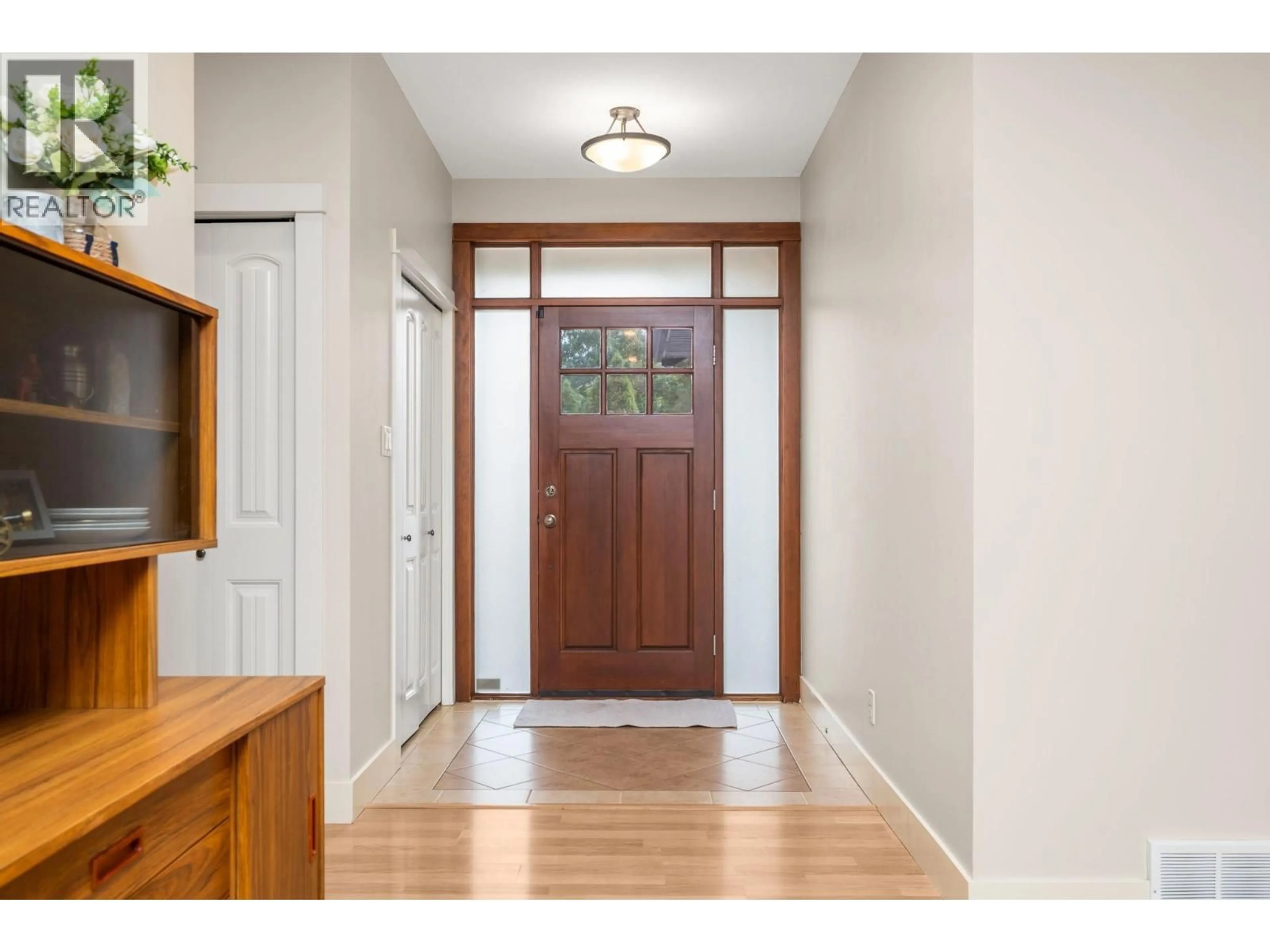 Indoor entryway for 6665 TRONSON ROAD, Vernon British Columbia V1T4Y8