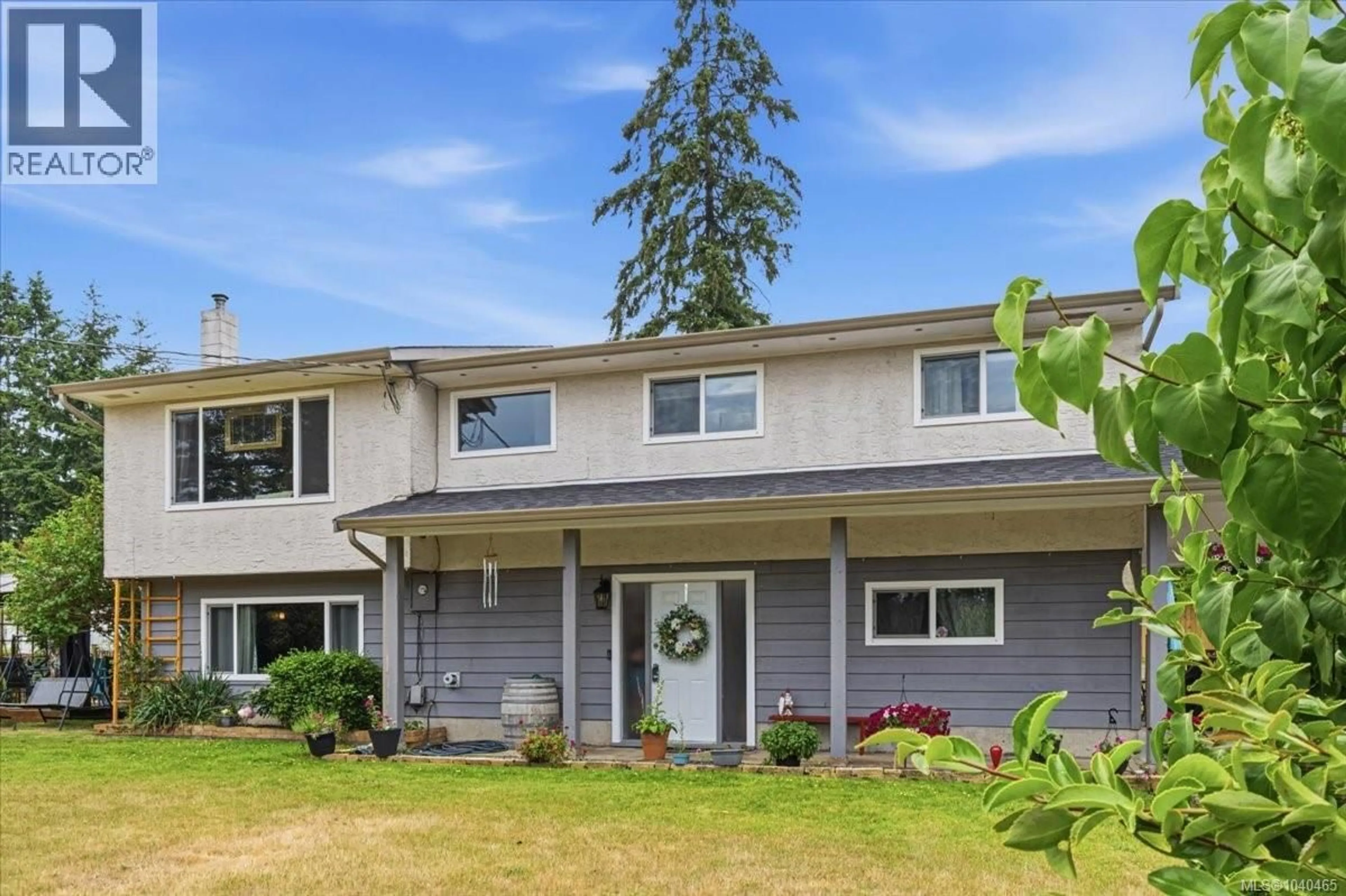 Home with vinyl exterior material, street for 2671 BEAVER CREEK CRESCENT, Nanaimo British Columbia V9T3K3