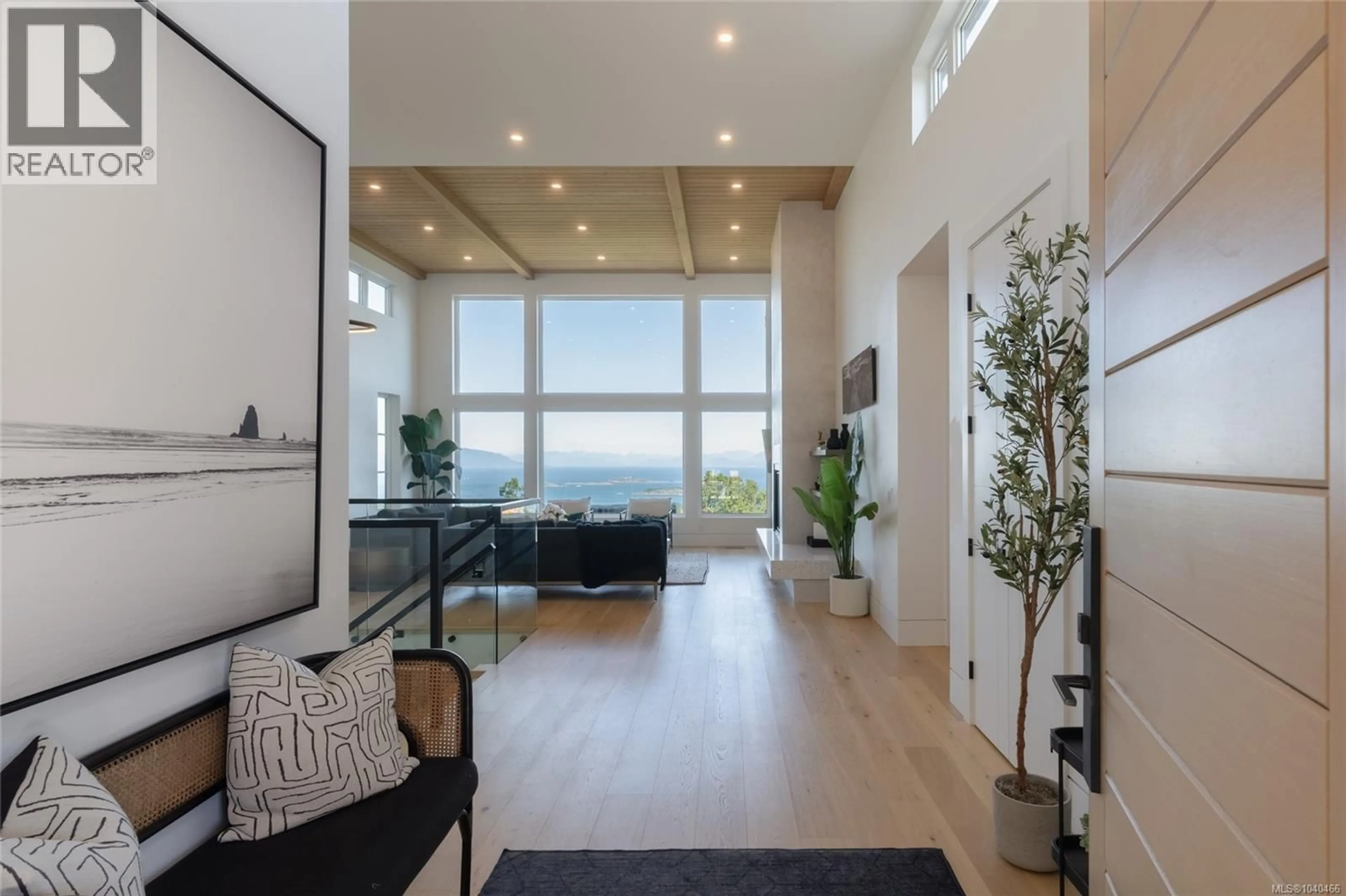 Indoor entryway for 7376 HIGH RIDGE CRESCENT, Lantzville British Columbia V0R2H0