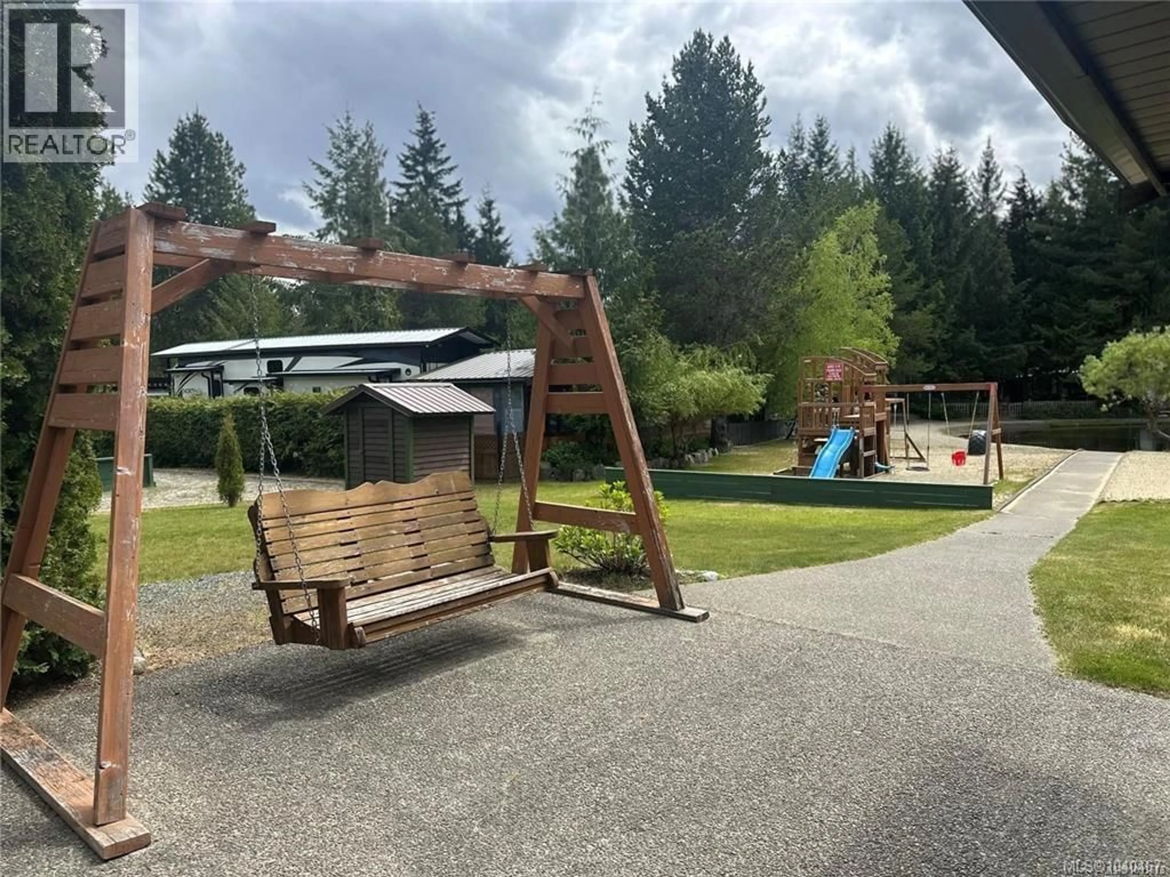 Patio, mountain view for F15 - 2650 TURNBULL ROAD, Qualicum Beach British Columbia V9K2R2