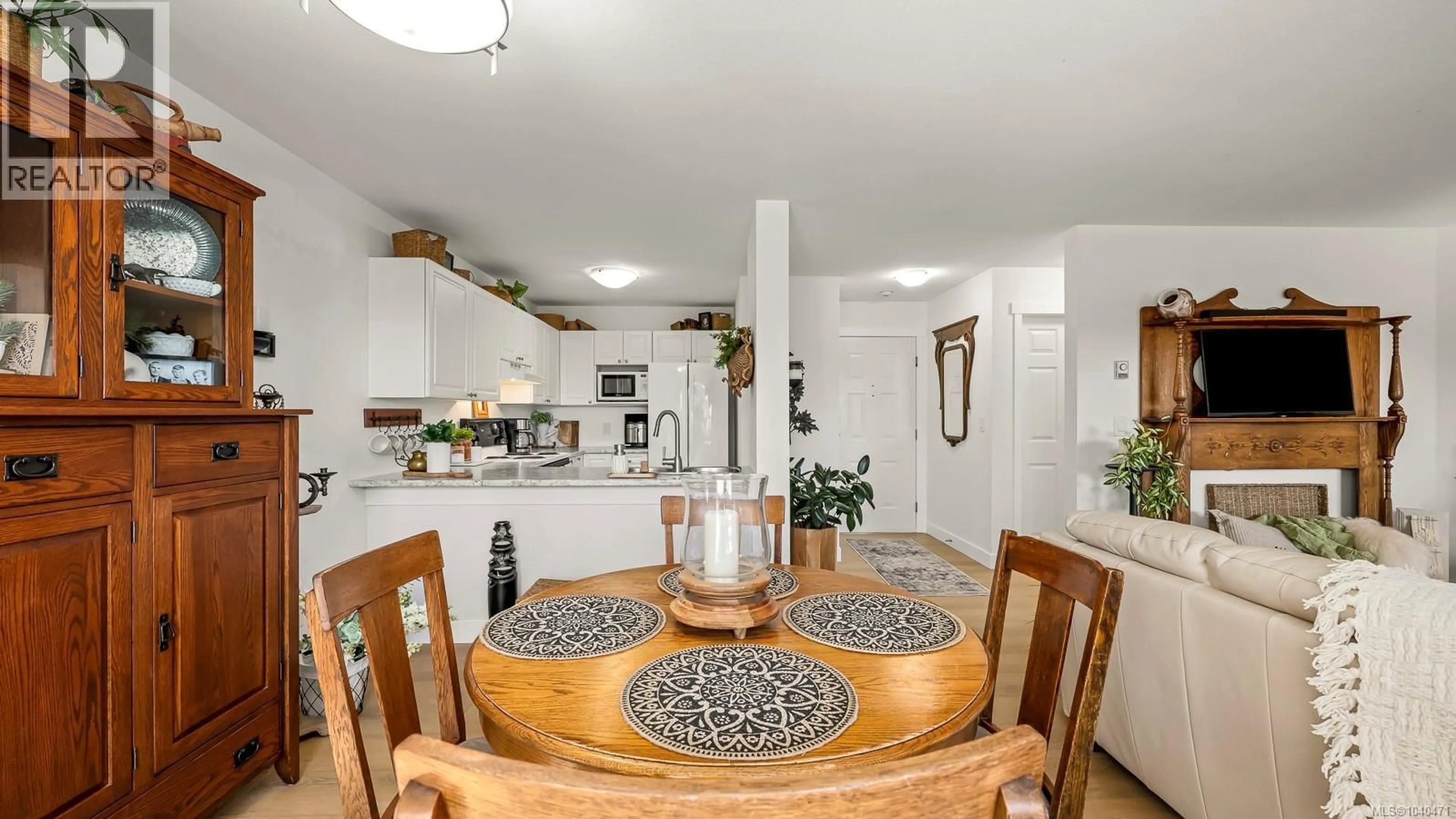 Dining room, ceramic/tile floor for 102 - 2525 FITZGERALD AVENUE, Courtenay British Columbia V9N6J4