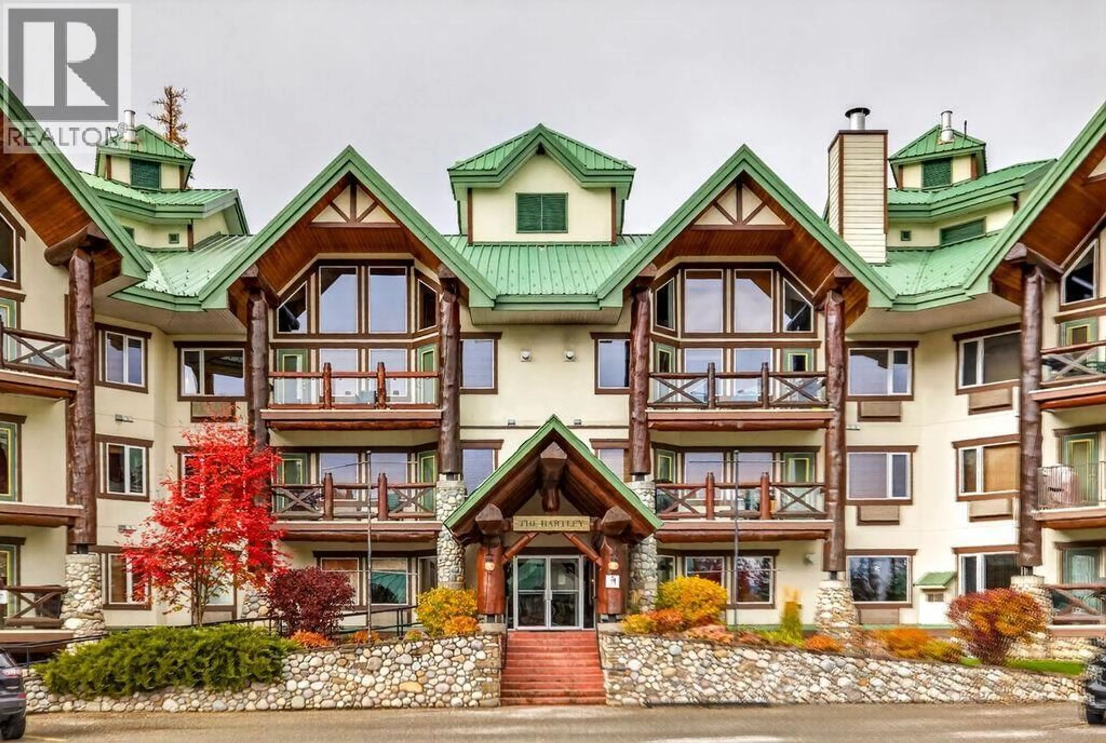 Indoor foyer for 2201A - 5350 HIGHLINE DRIVE, Fernie British Columbia V0B1M6