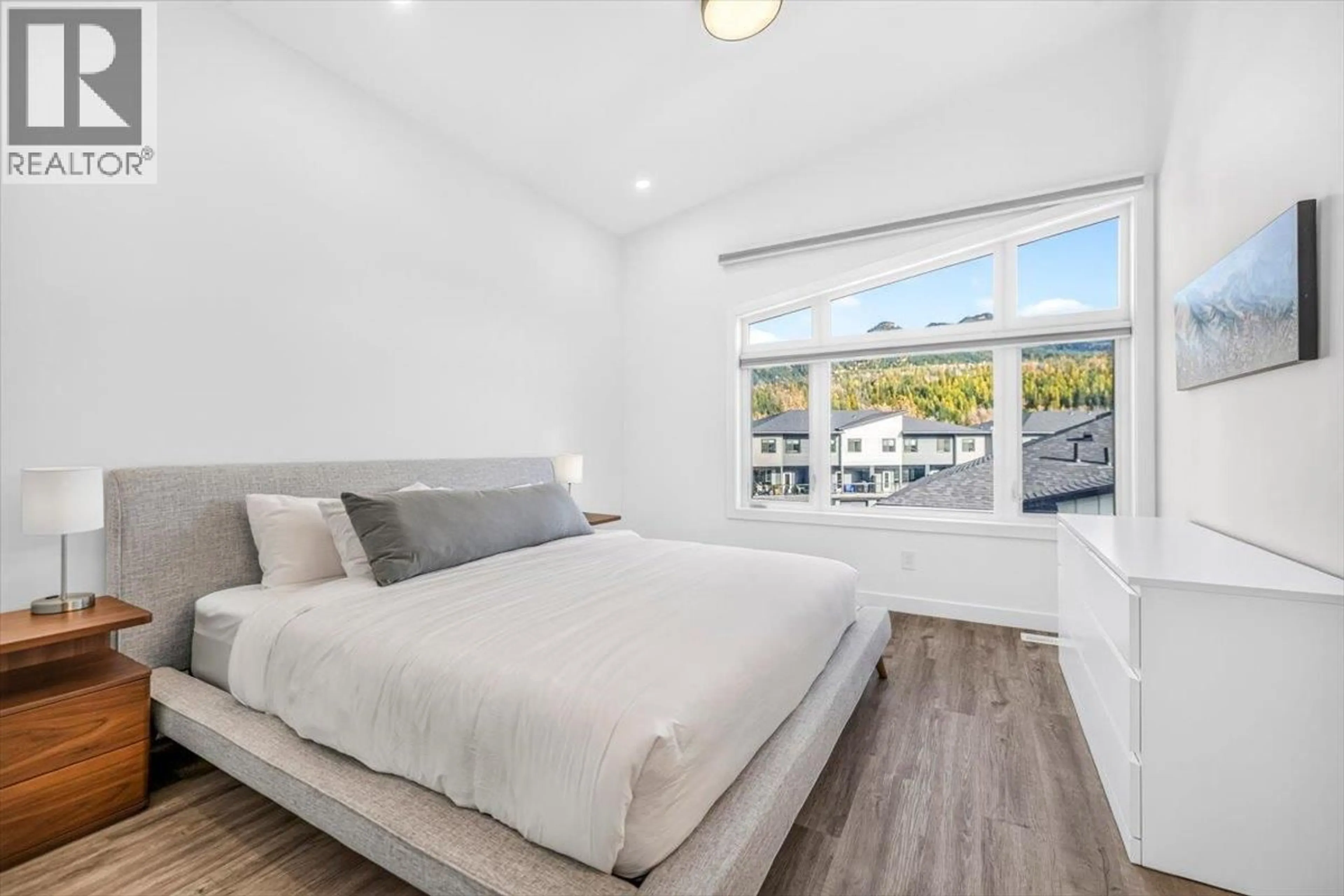 Bedroom with bed, unknown for 205 - 700 RIVERSIDE WAY, Fernie British Columbia V0B1M7