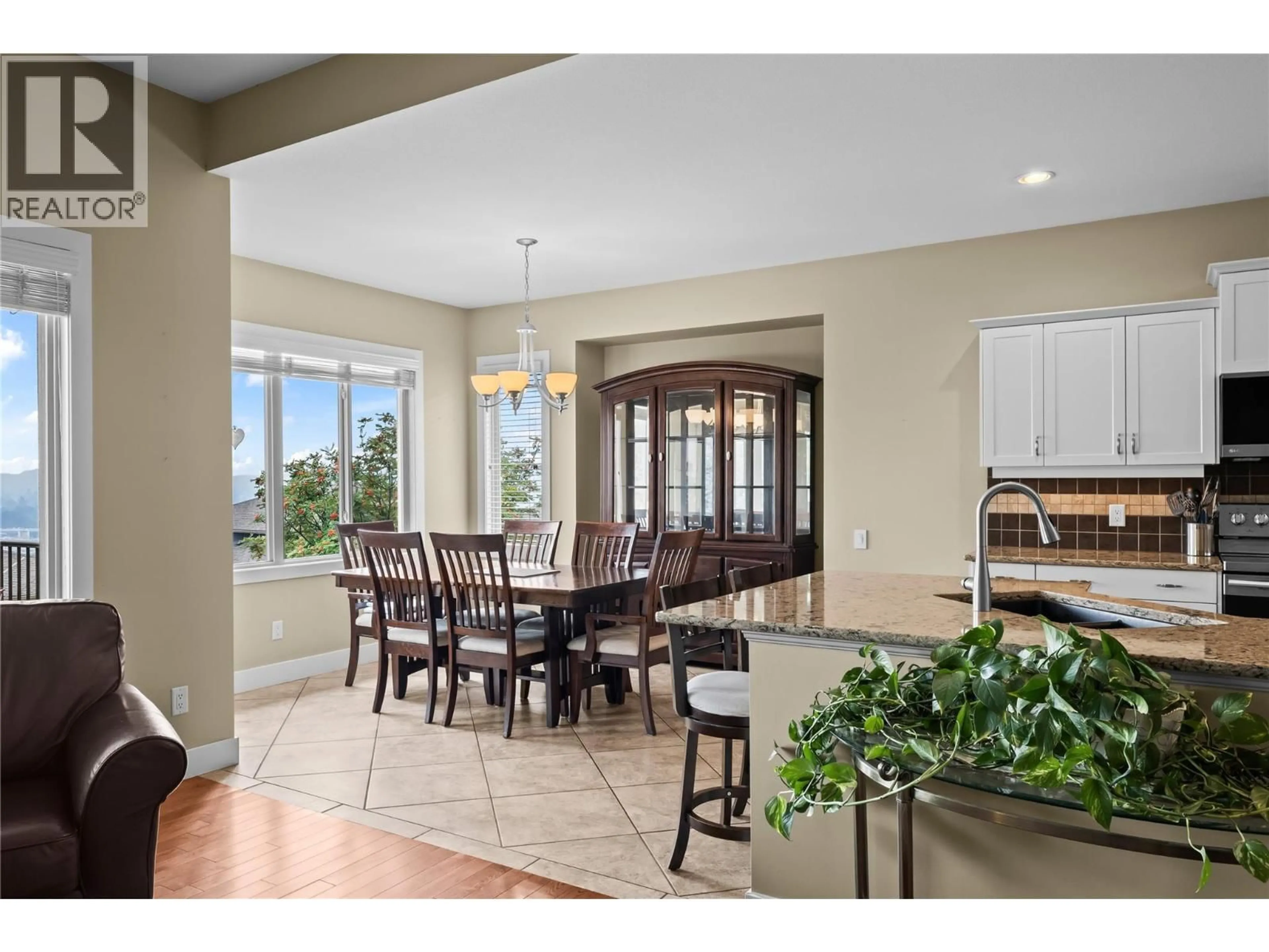Open concept kitchen, ceramic/tile floor for 2 - 2421 GLACIER COURT, Kelowna British Columbia V1V3A6