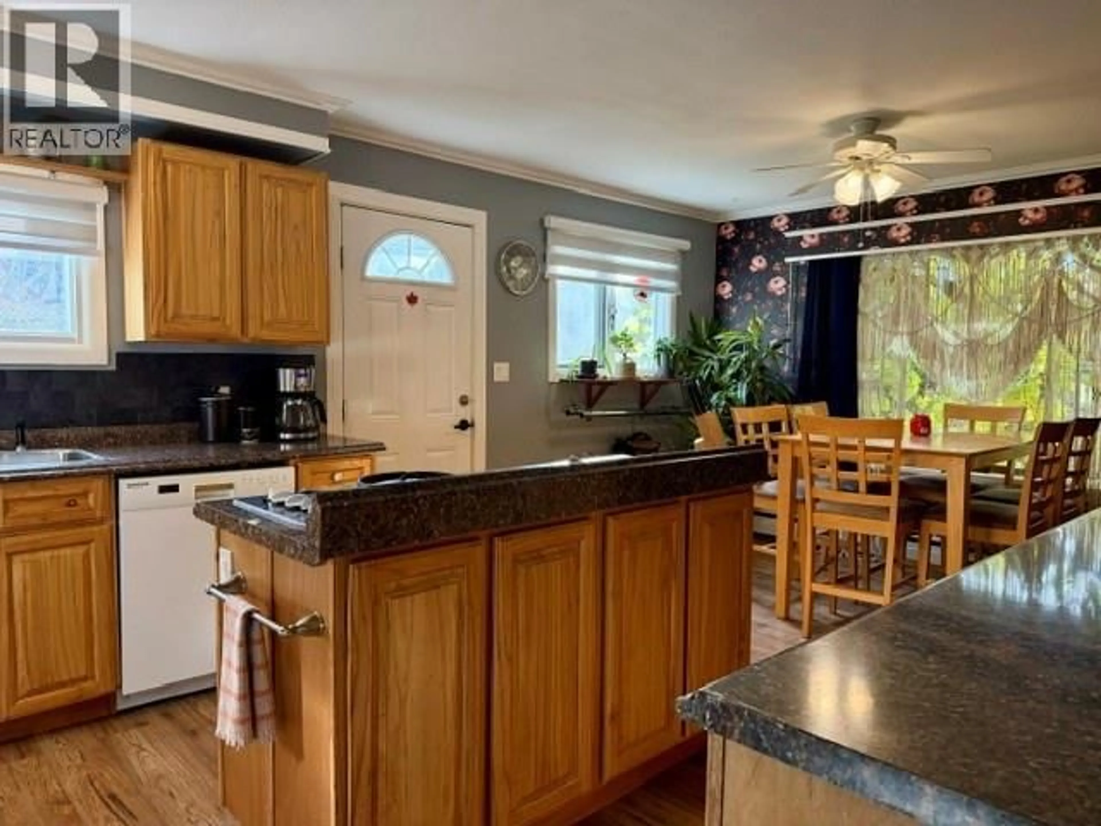 Open concept kitchen, unknown for 710 IBBITSON STREET, Creston British Columbia V0B1G4