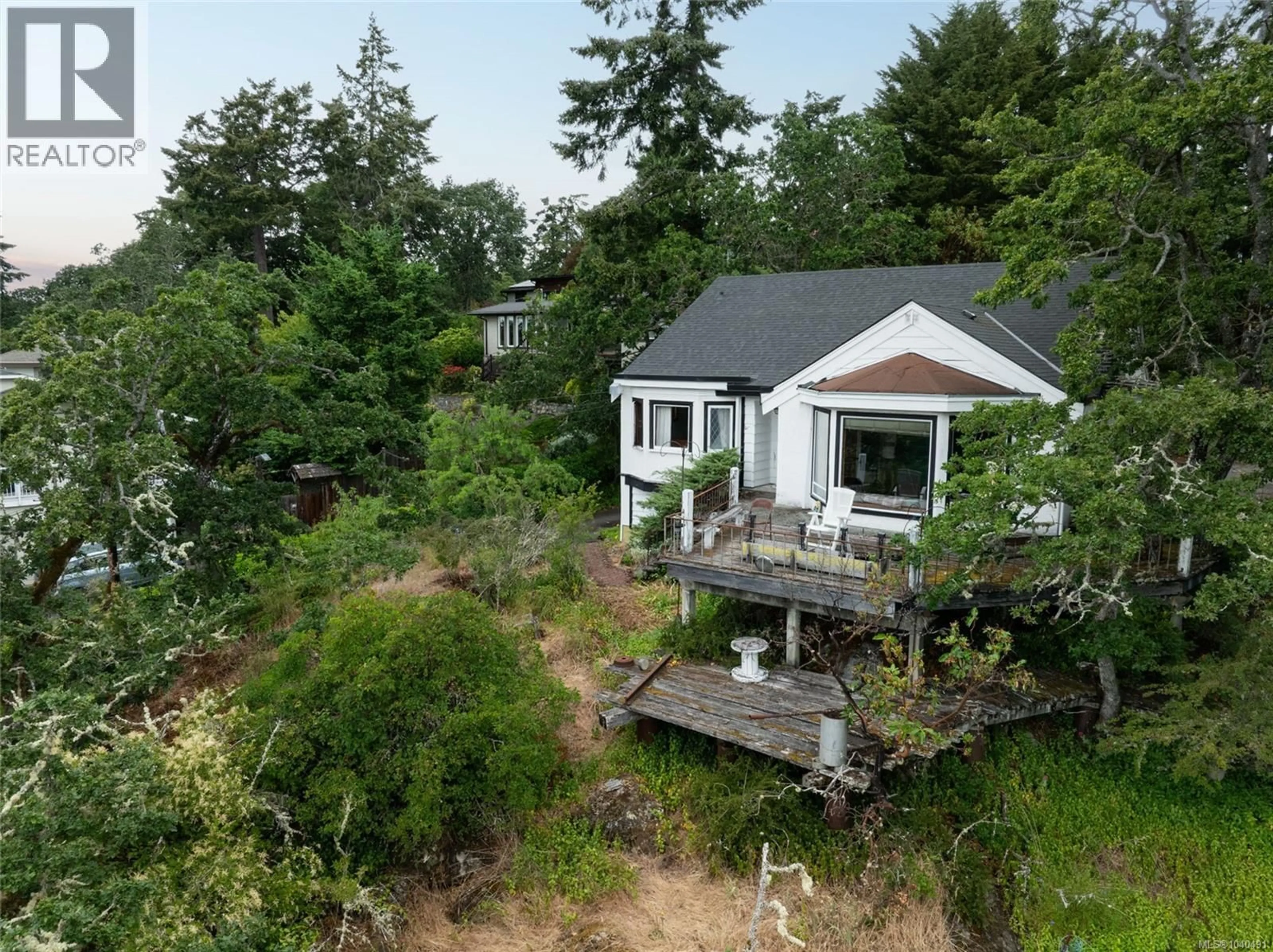 A pic from outside/outdoor area/front of a property/back of a property/a pic from drone, forest/trees view for 540 VIEW ROYAL AVENUE, View Royal British Columbia V9B1B7
