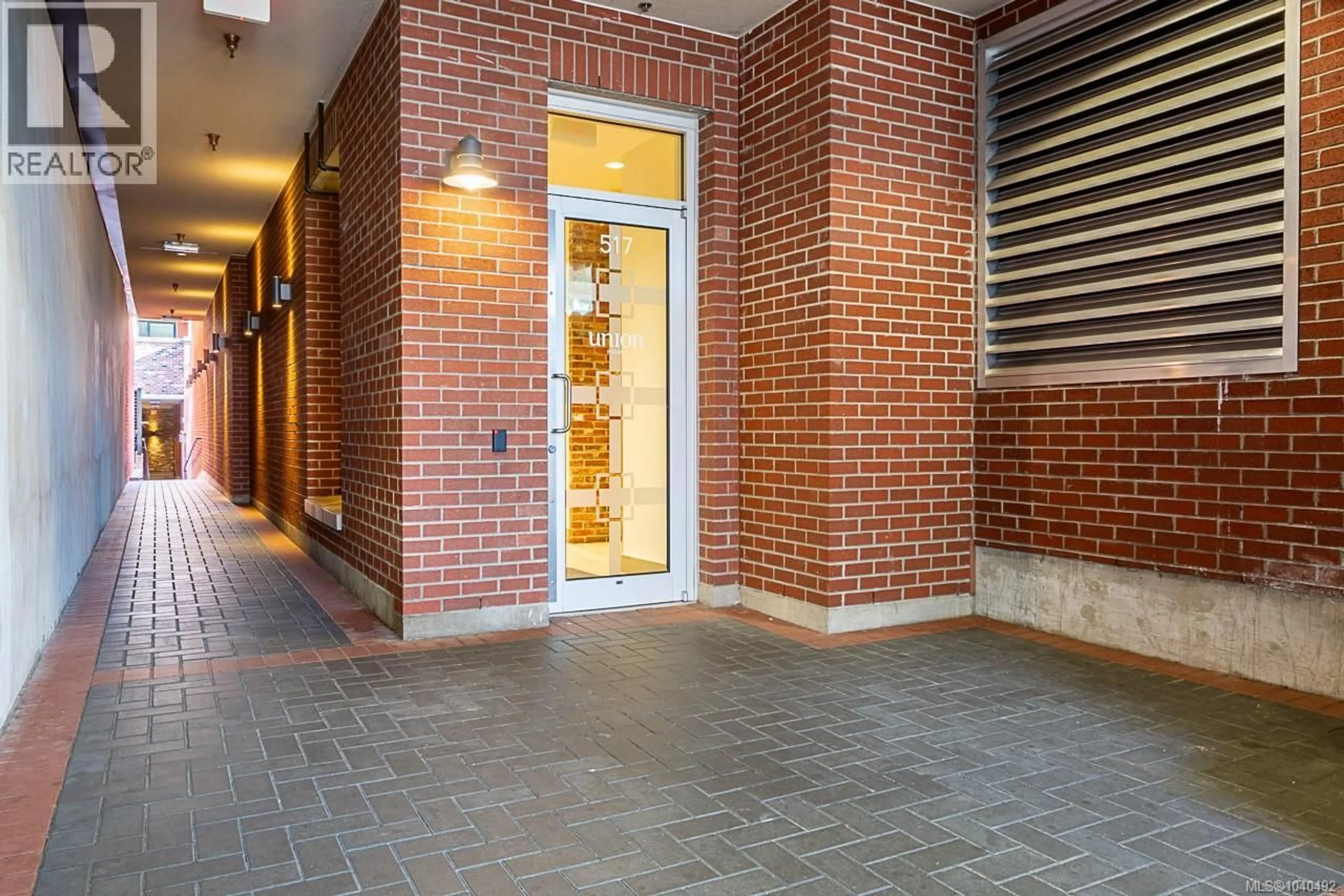Unknown for 302 - 517 FISGARD STREET, Victoria British Columbia V8W0C5
