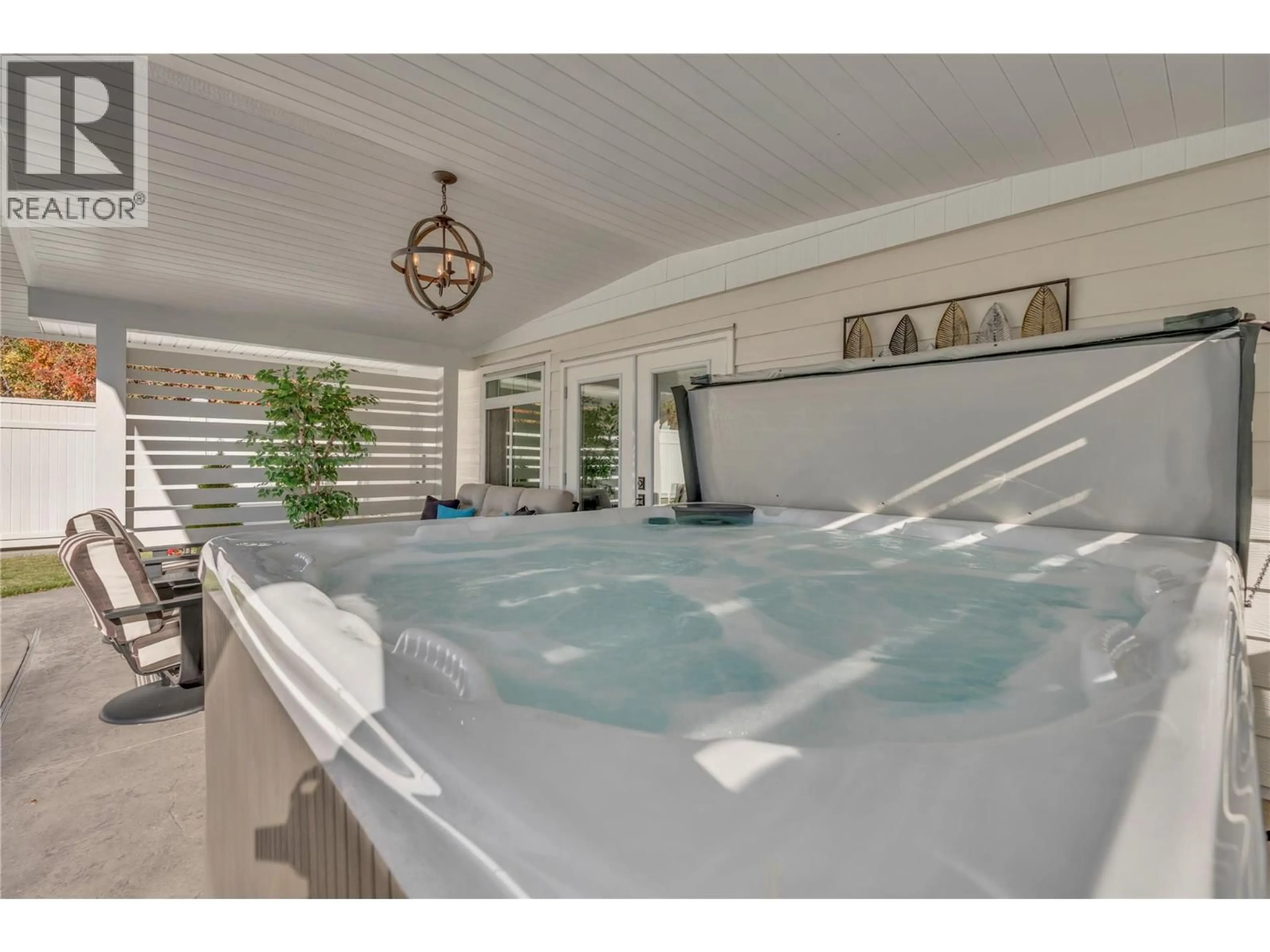 Contemporary bathroom, ceramic/tile floor for 10811 RUTHERFORD AVENUE, Summerland British Columbia V0H1Z8