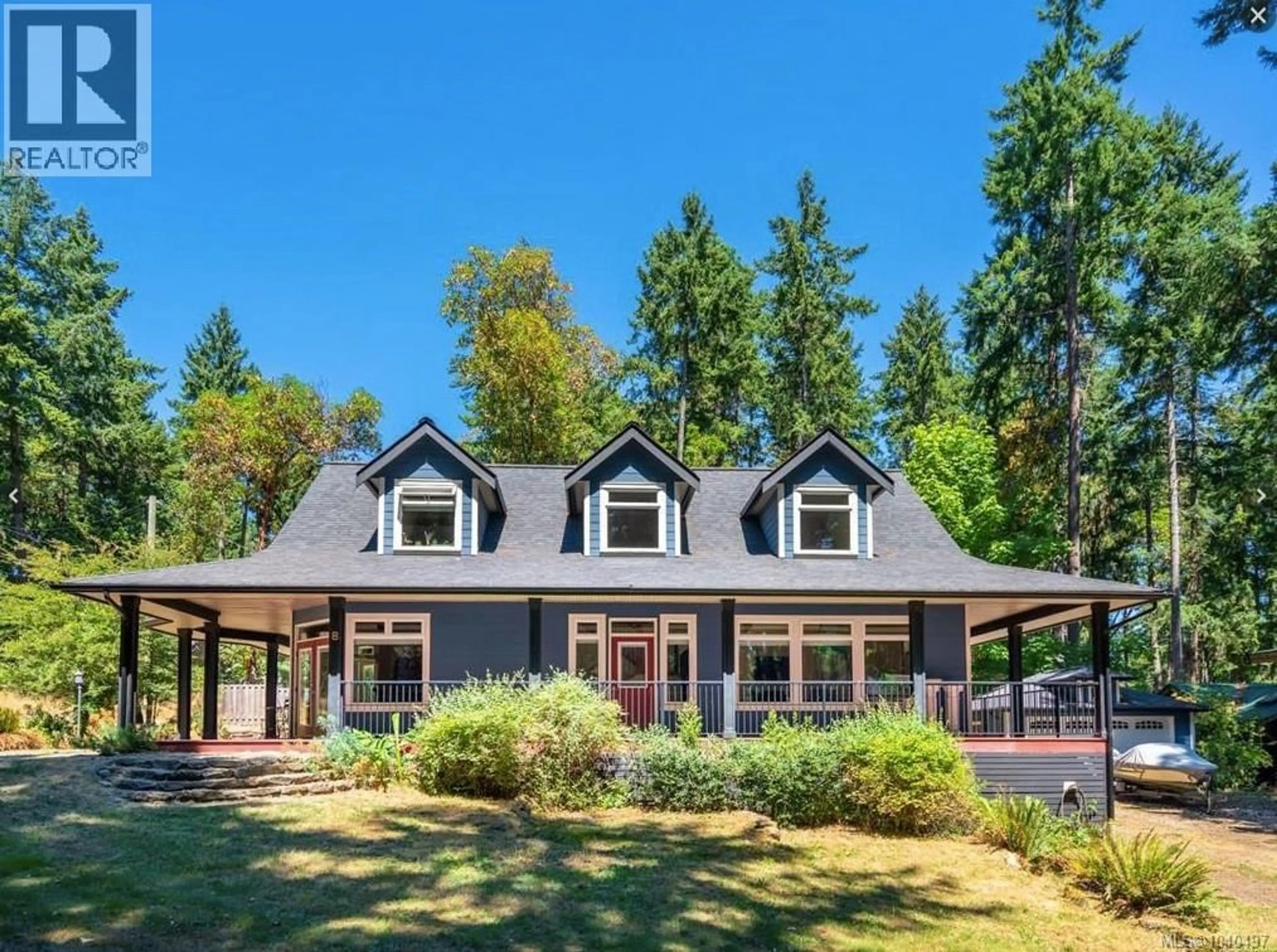Home with vinyl exterior material, mountain view for 8 PIRATE PLACE, Protection Island British Columbia V9R6R1