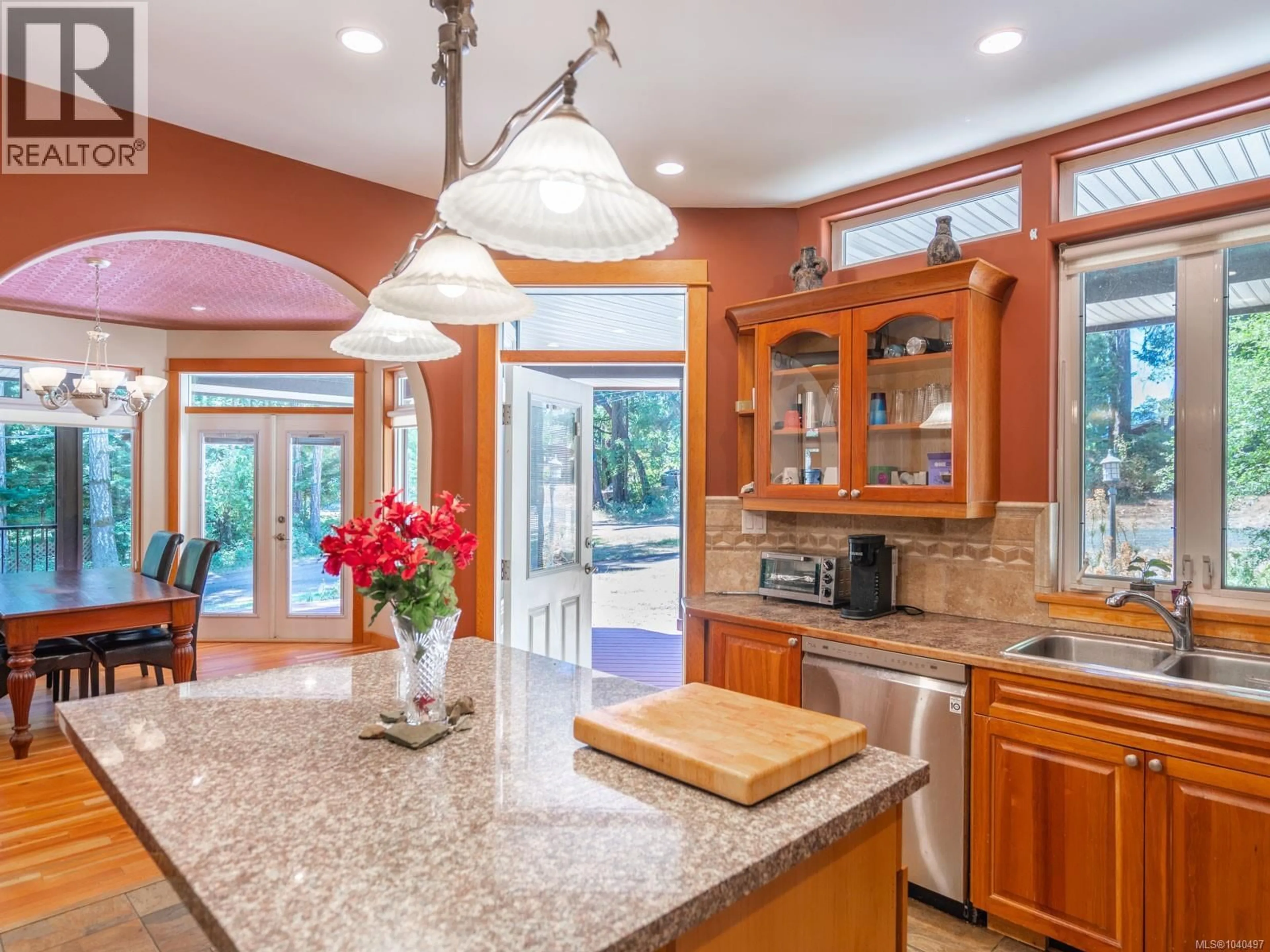 Open concept kitchen, ceramic/tile floor for 8 PIRATE PLACE, Protection Island British Columbia V9R6R1