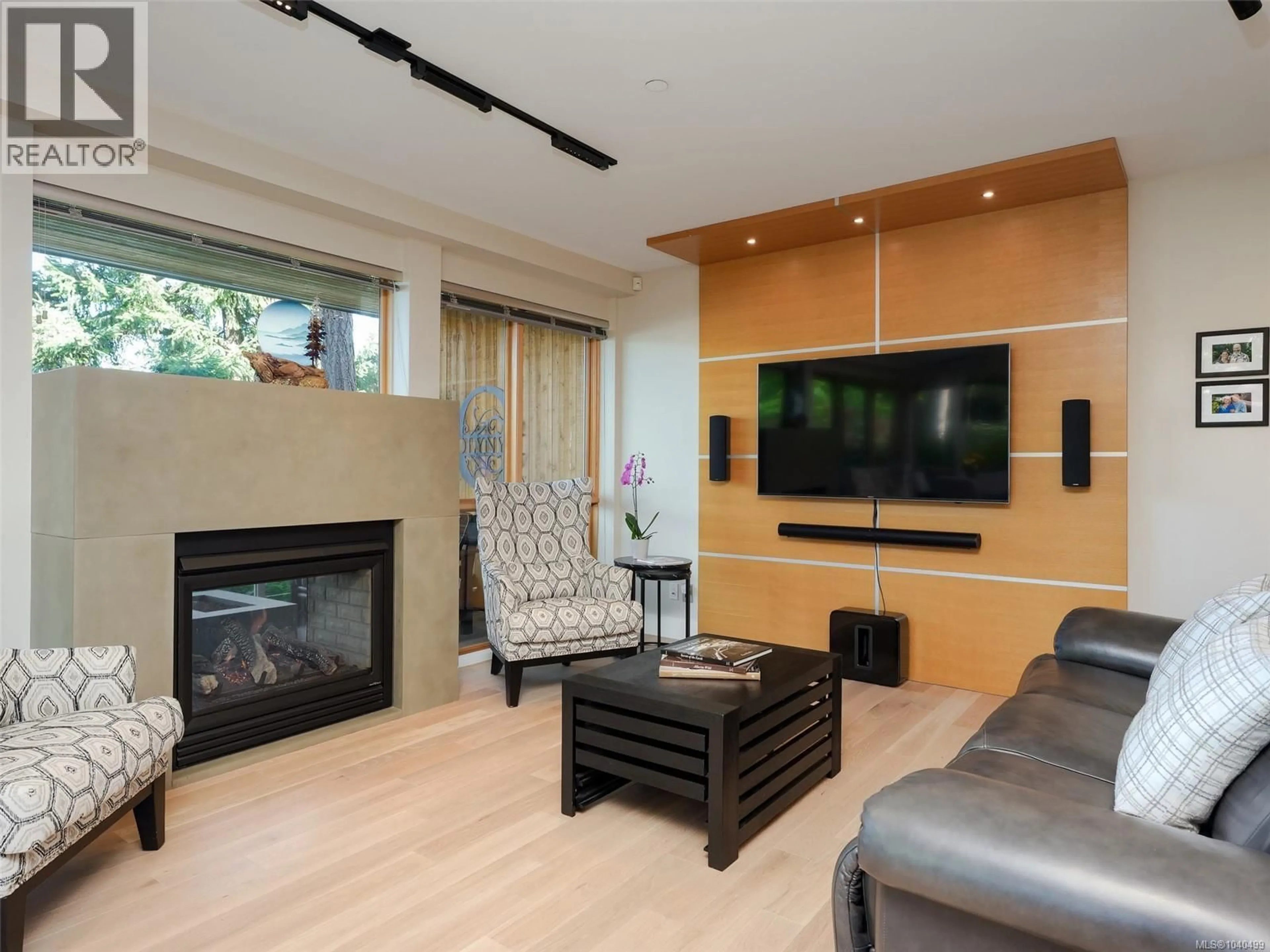 Home theater for 101 - 851 VERDIER AVENUE, Central Saanich British Columbia V8M1C5
