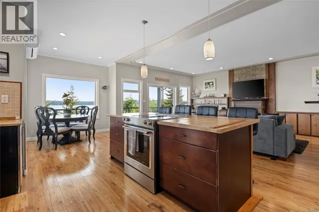 5763 ISLAND HIGHWAY SOUTH, Union Bay 4