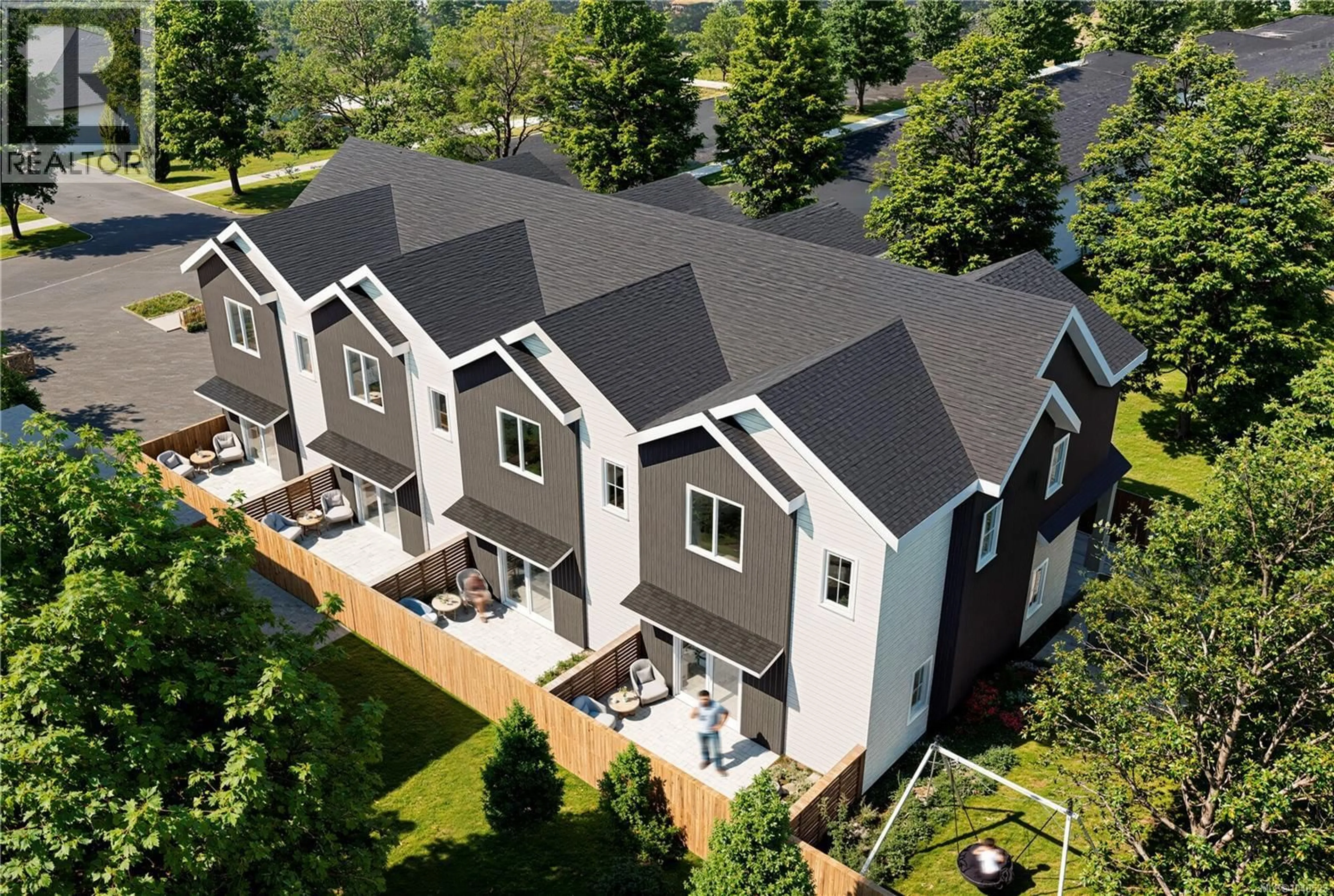 A pic from outside/outdoor area/front of a property/back of a property/a pic from drone, street for 2 - 525 PARADISE STREET, Esquimalt British Columbia V9A5E3