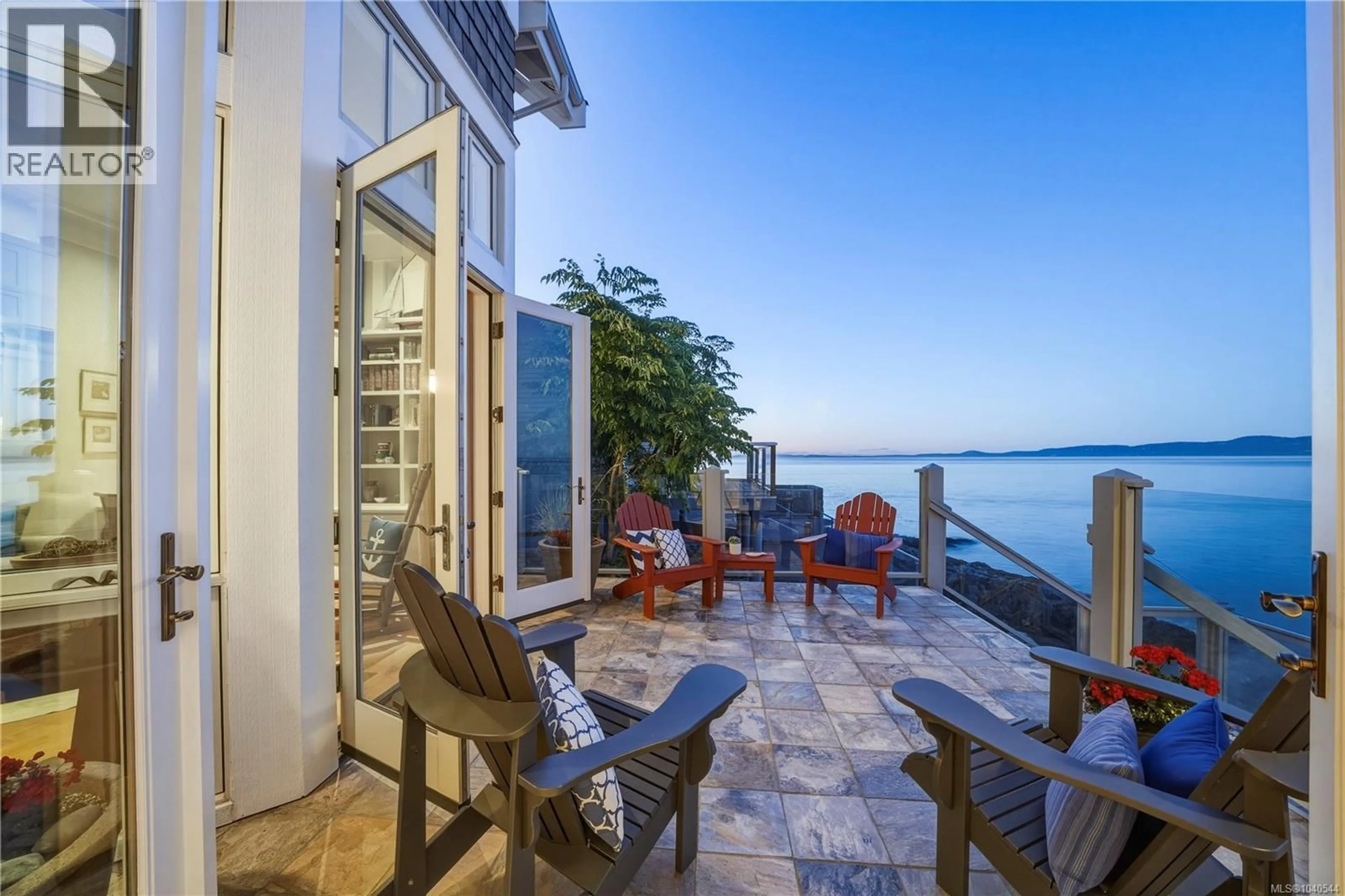 Patio, water/lake/river/ocean view for 4019 WHITE ROCK STREET, Saanich British Columbia V8N4M4