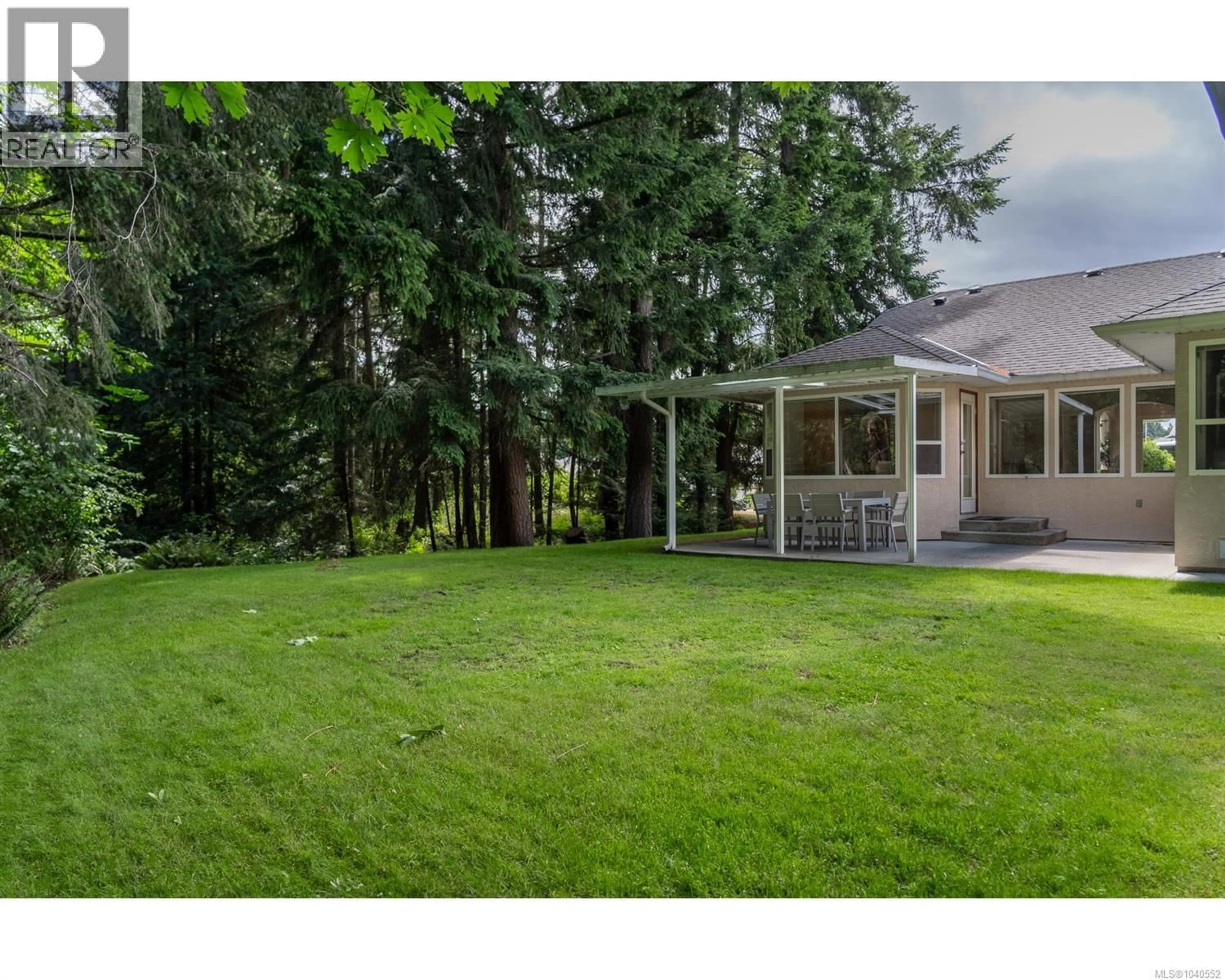 Patio, forest/trees view for 5912 OLIVER ROAD, Nanaimo British Columbia V9T6G6