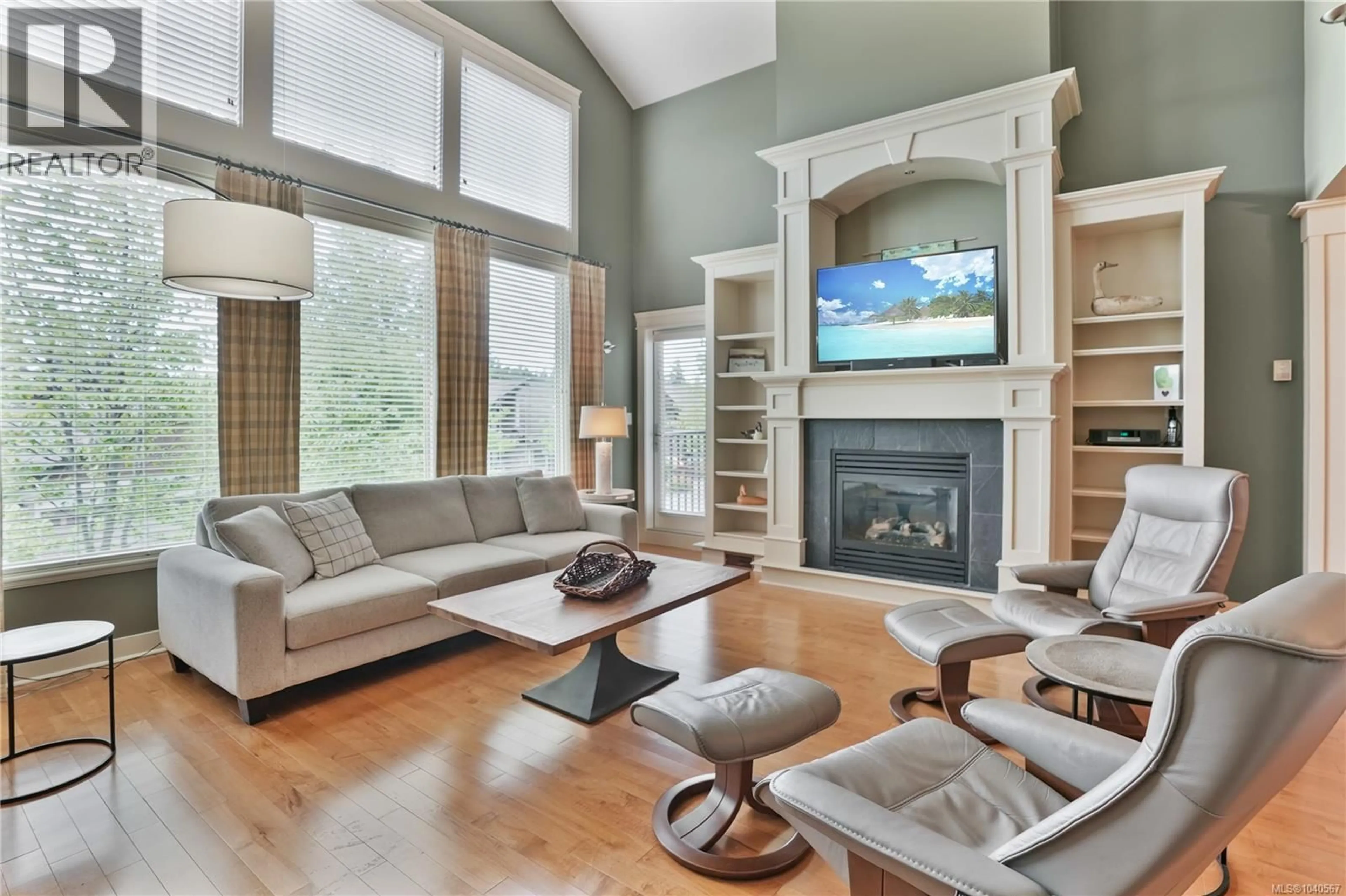 Living room with furniture, wood/laminate floor for 13 - 630 BROOKSIDE ROAD, Colwood British Columbia V9C3A2