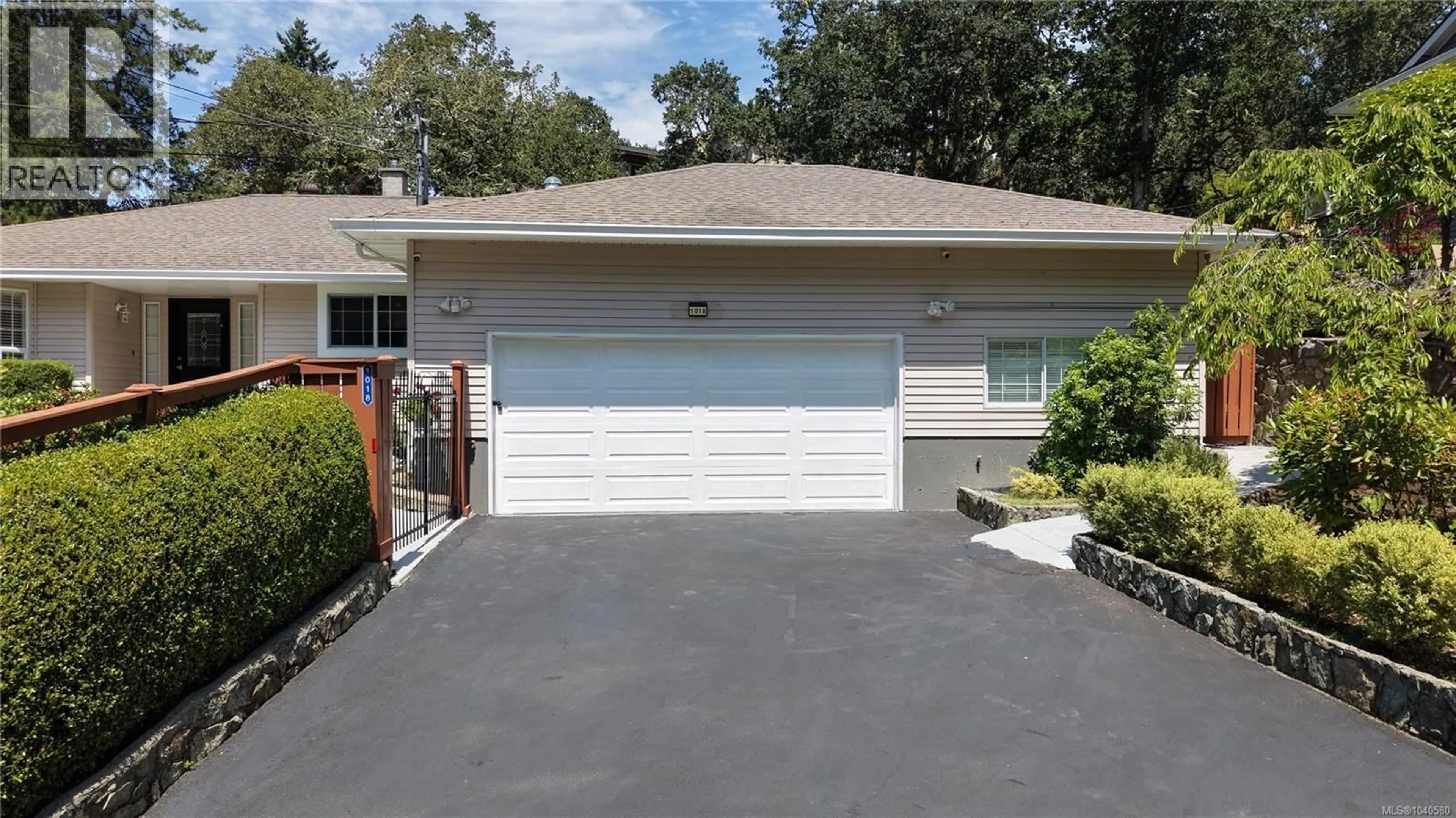 Unknown for 1018 BENVENUTO AVENUE, Central Saanich British Columbia V8M1A1