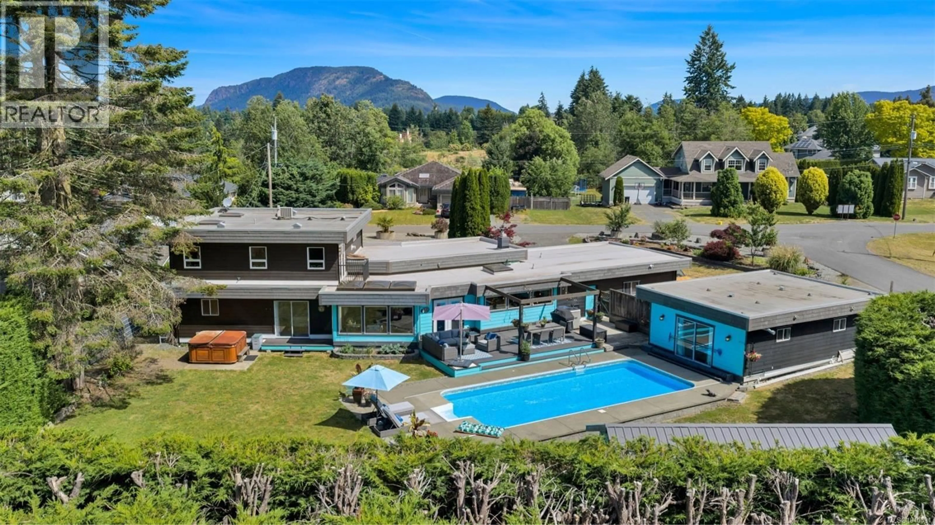A pic from outside/outdoor area/front of a property/back of a property/a pic from drone, mountain view for 1432 HIGHLAND PLACE, Cobble Hill British Columbia V8H0J1
