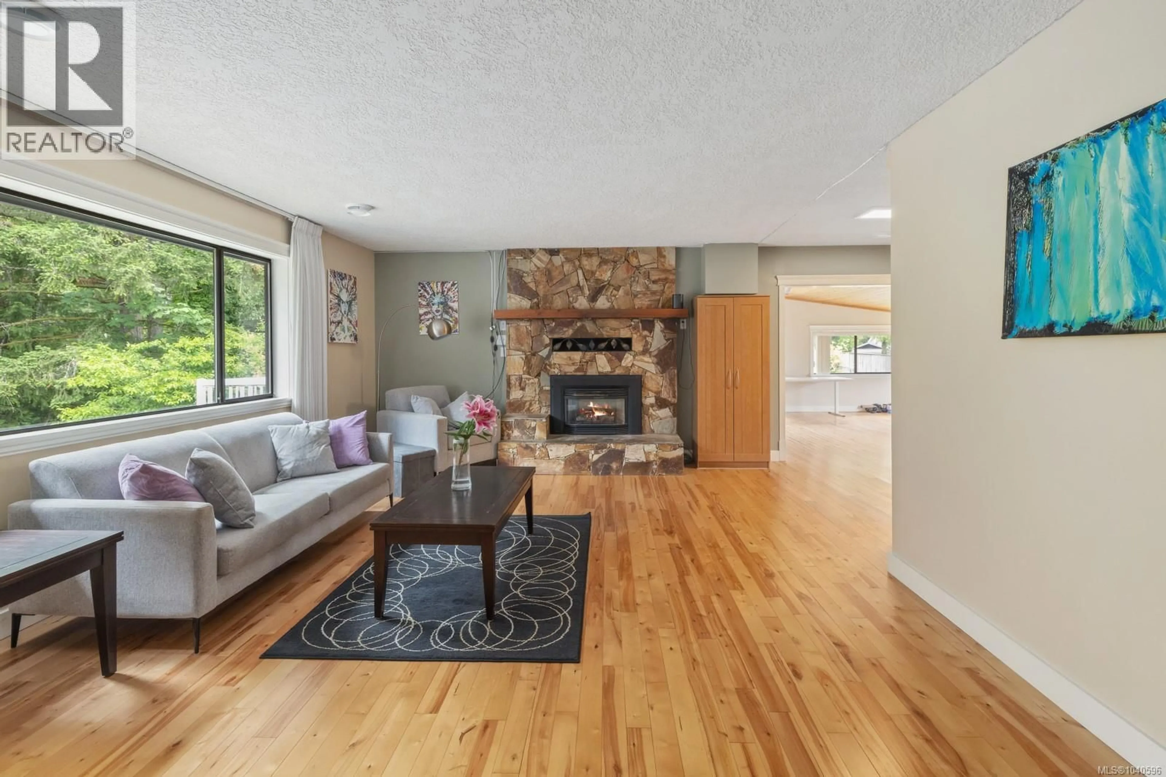 Living room with furniture, wood/laminate floor for 3445 COBBLE HILL ROAD, Cobble Hill British Columbia V0R1L5