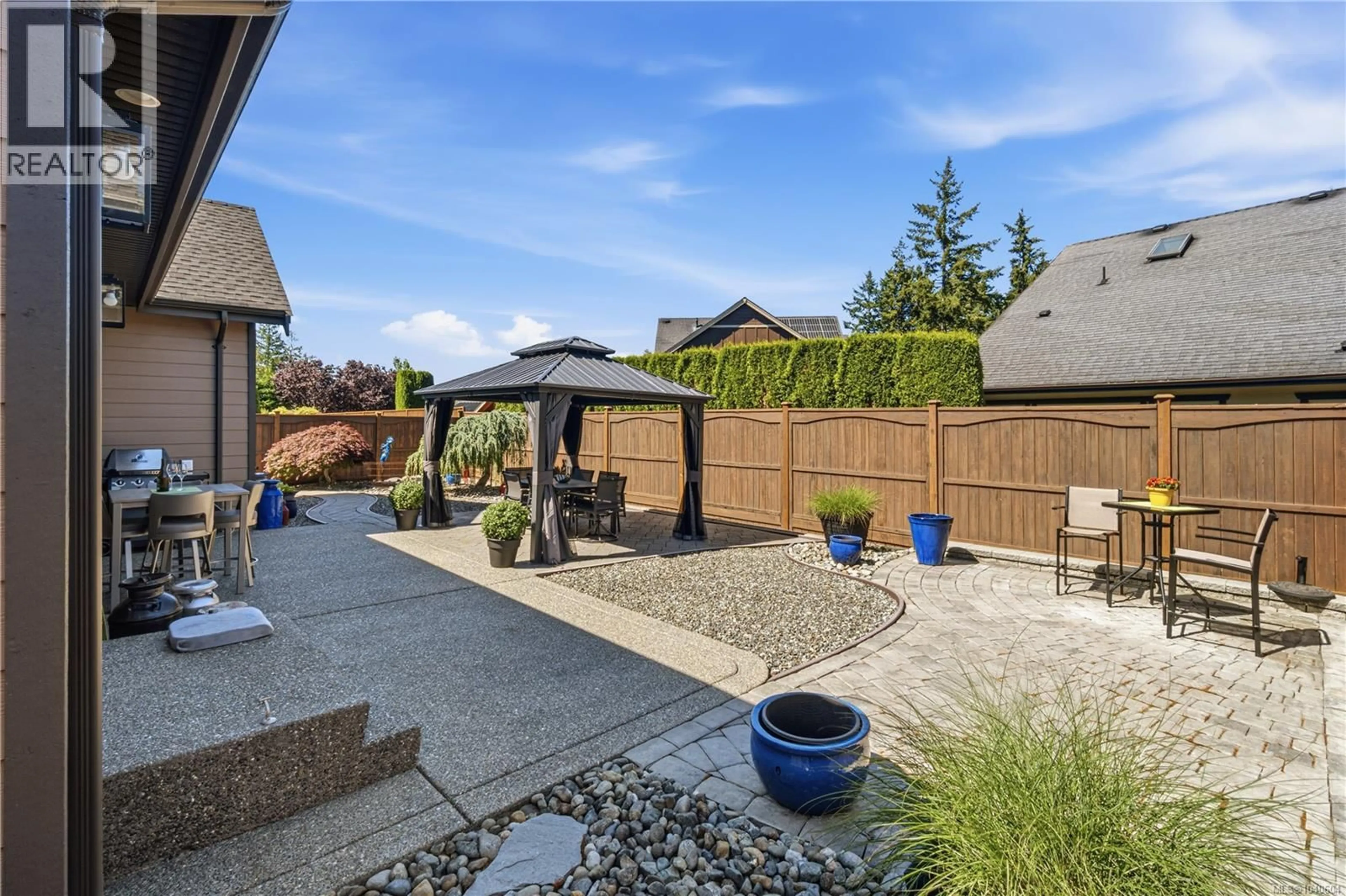 Patio, street for 736 TEMPLE STREET, Parksville British Columbia V9P1A9