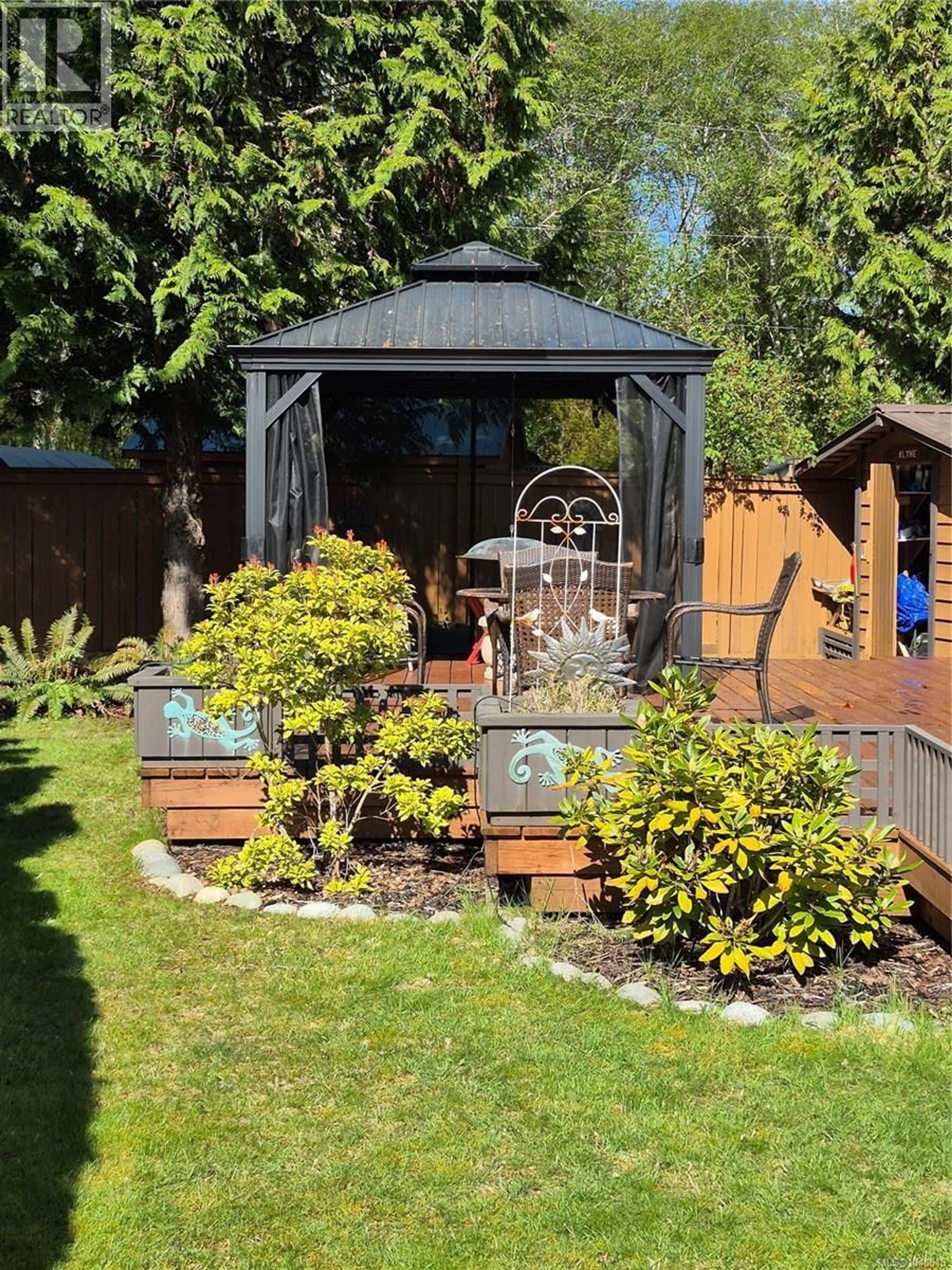 Shed for 24 - 6050 ISLAND HIGHWAY, Qualicum Beach British Columbia V9K2E1