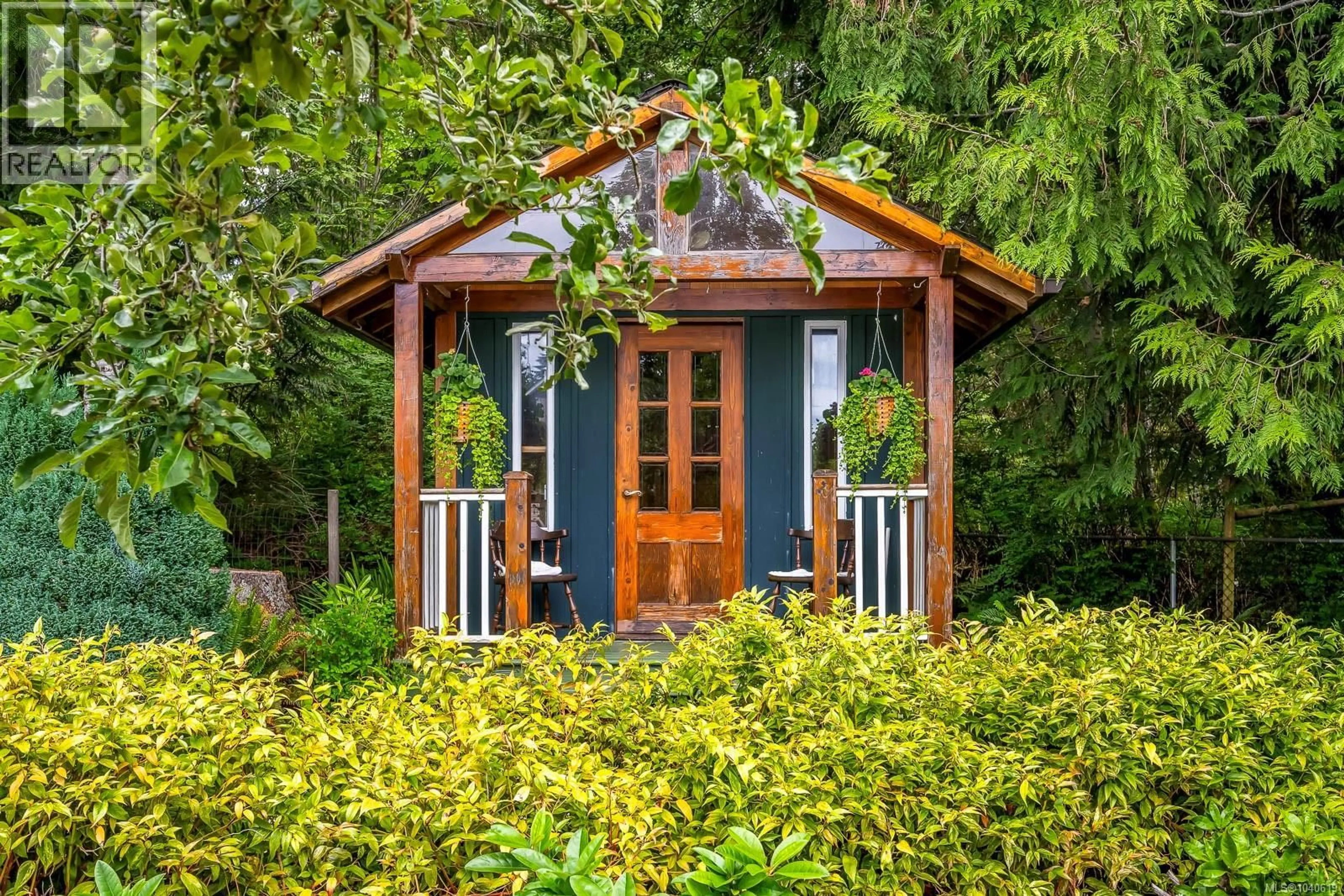 Shed for 6531 MYSTERY BEACH ROAD, Fanny Bay British Columbia V0R1W0