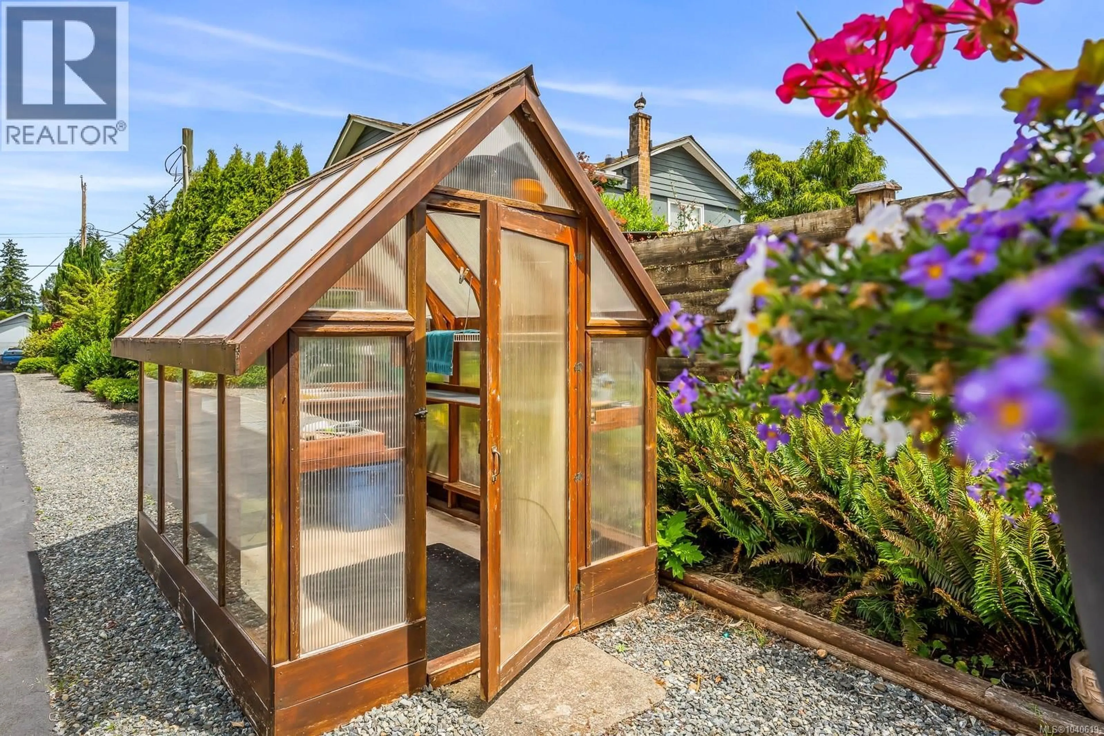 Shed for 6531 MYSTERY BEACH ROAD, Fanny Bay British Columbia V0R1W0