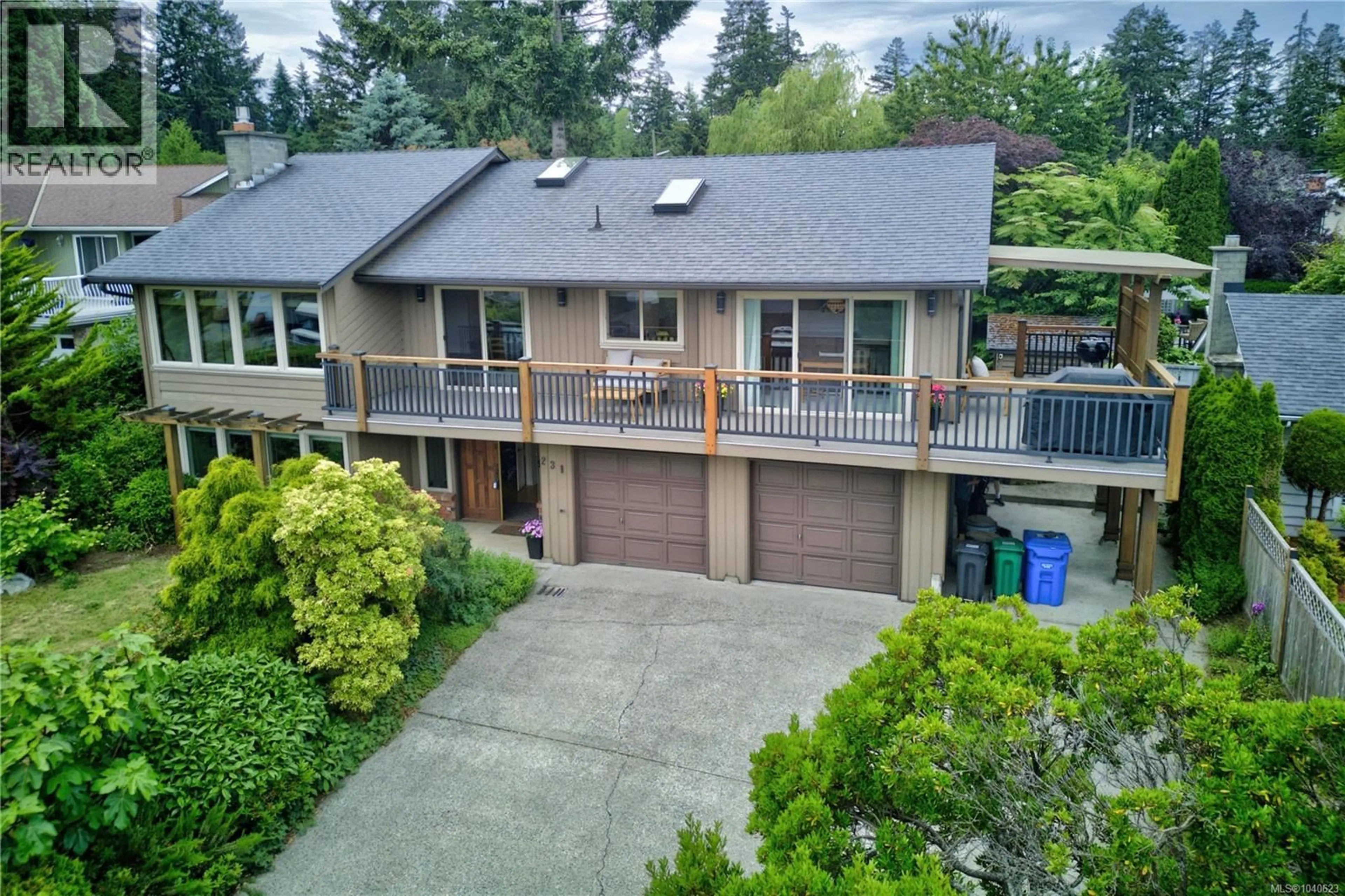 A pic from outside/outdoor area/front of a property/back of a property/a pic from drone, street for 231 BLAIRGOWRIE PLACE, Nanaimo British Columbia V9T4C8