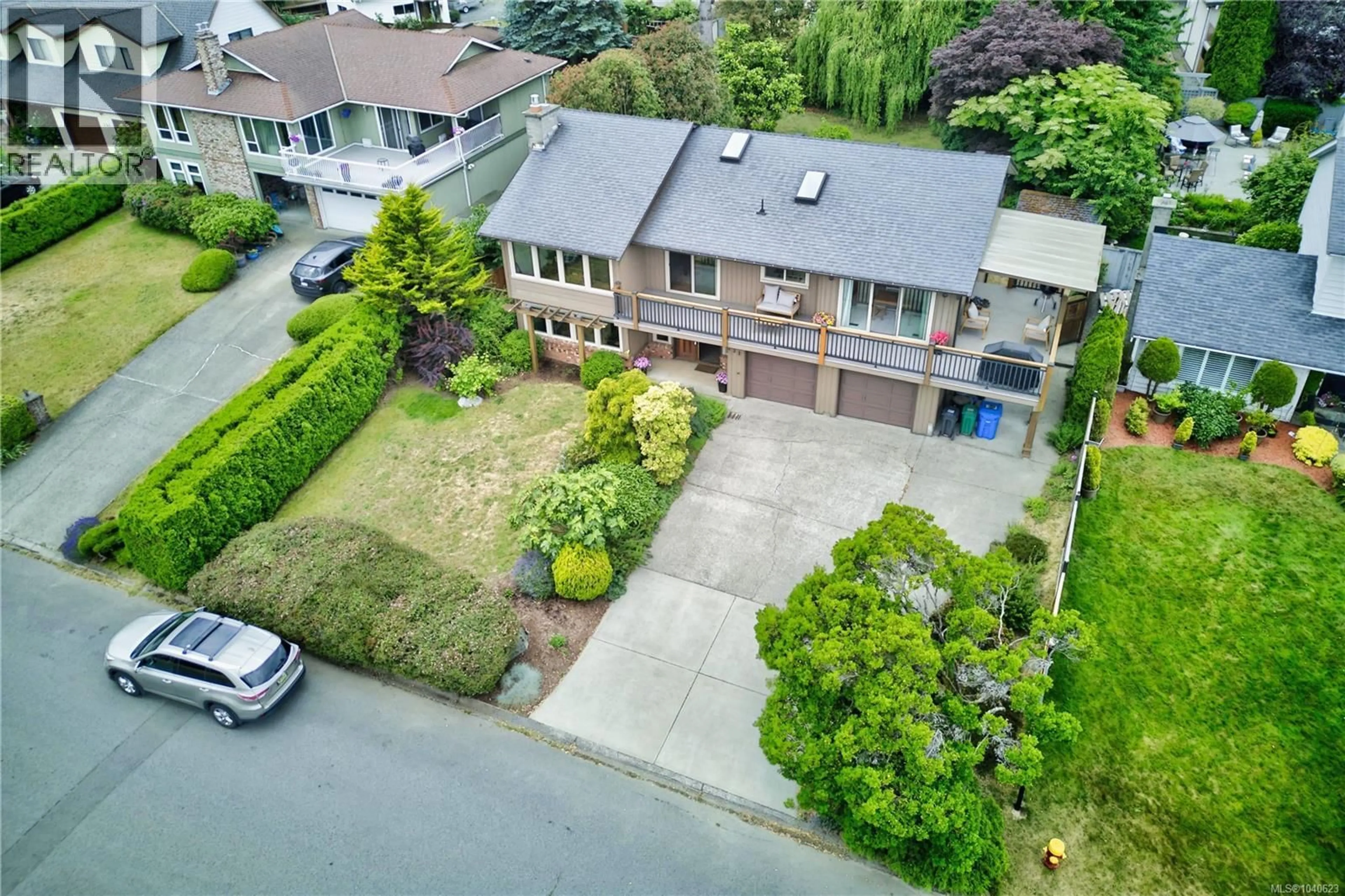 A pic from outside/outdoor area/front of a property/back of a property/a pic from drone, street for 231 BLAIRGOWRIE PLACE, Nanaimo British Columbia V9T4C8